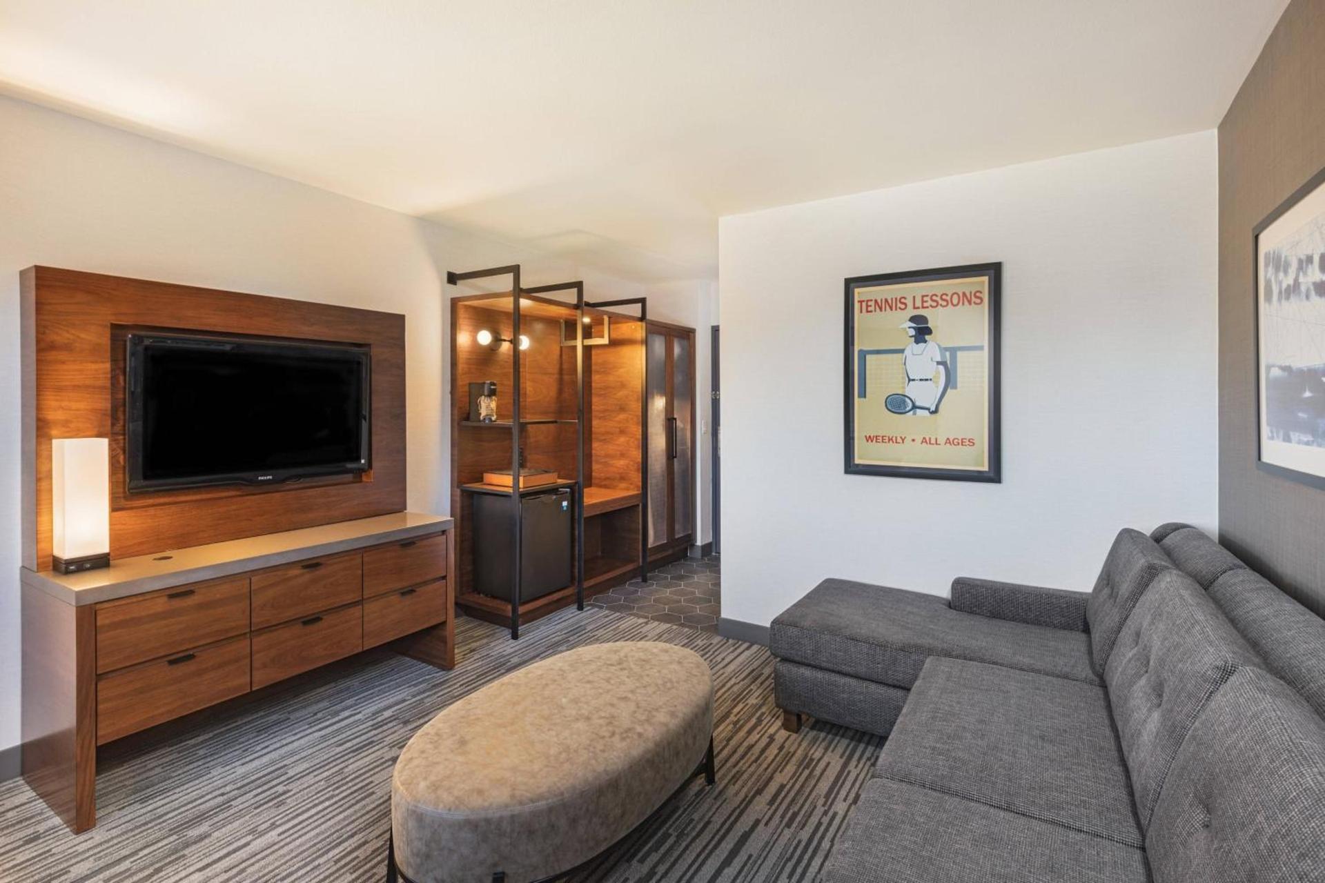 Four Points by Sheraton Los Angeles Westside photo 13