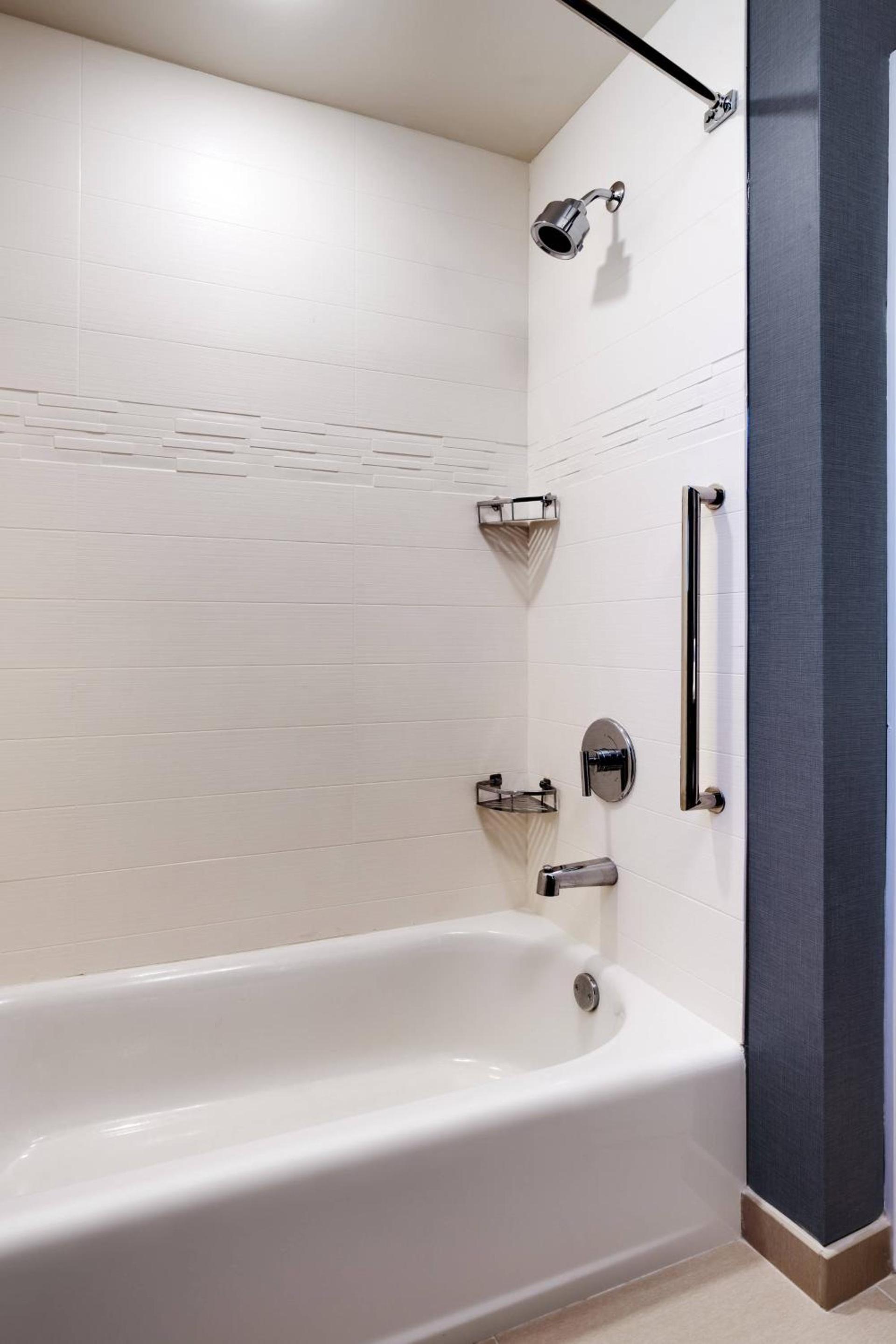 Residence Inn by Marriott Brunswick photo 24