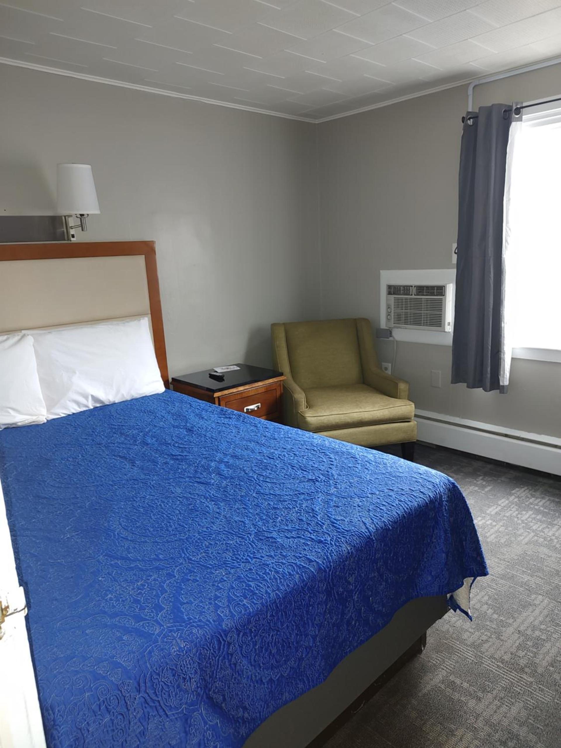 Vacationland Inn & Suites photo 13