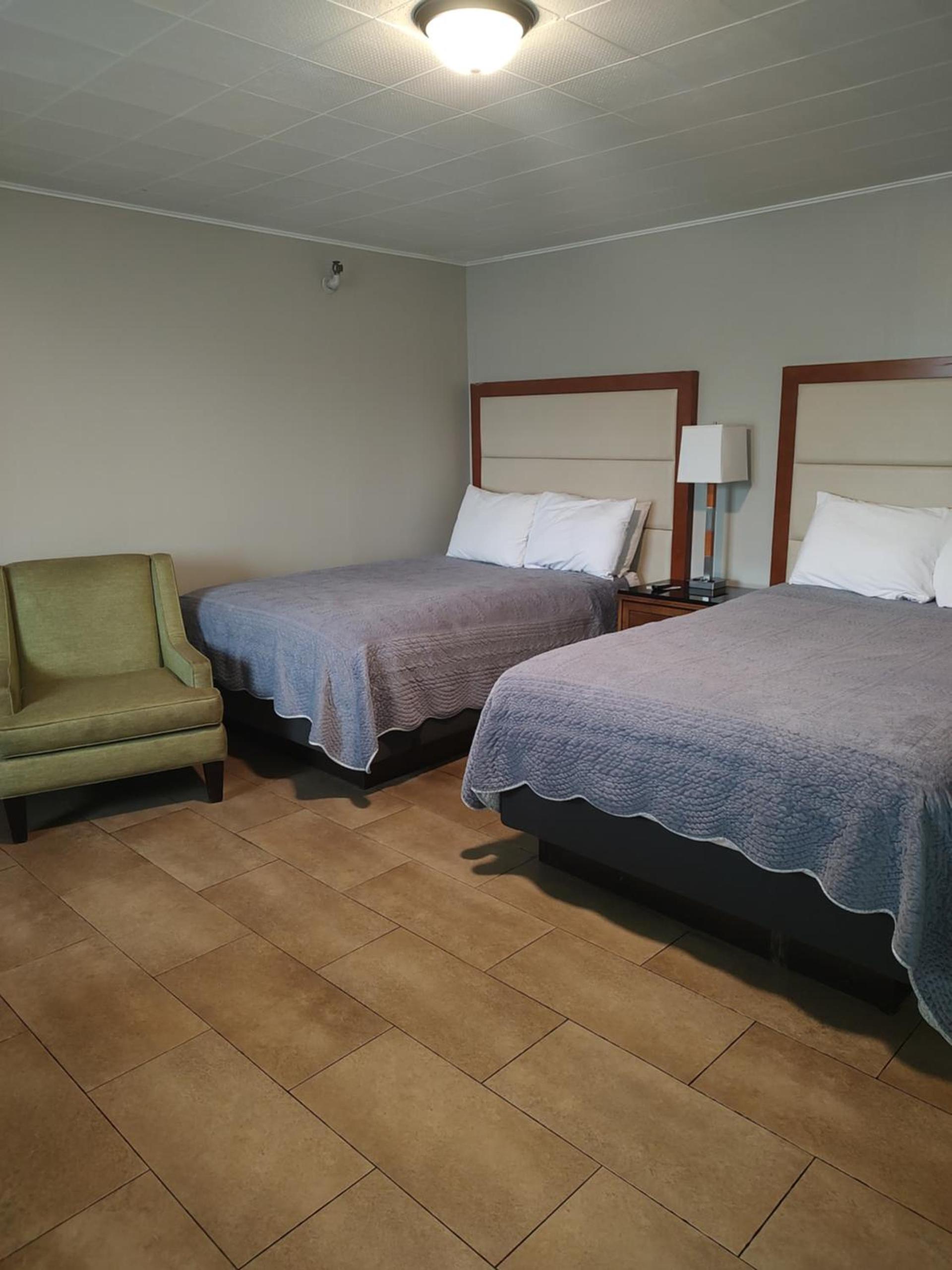 Vacationland Inn & Suites photo 5