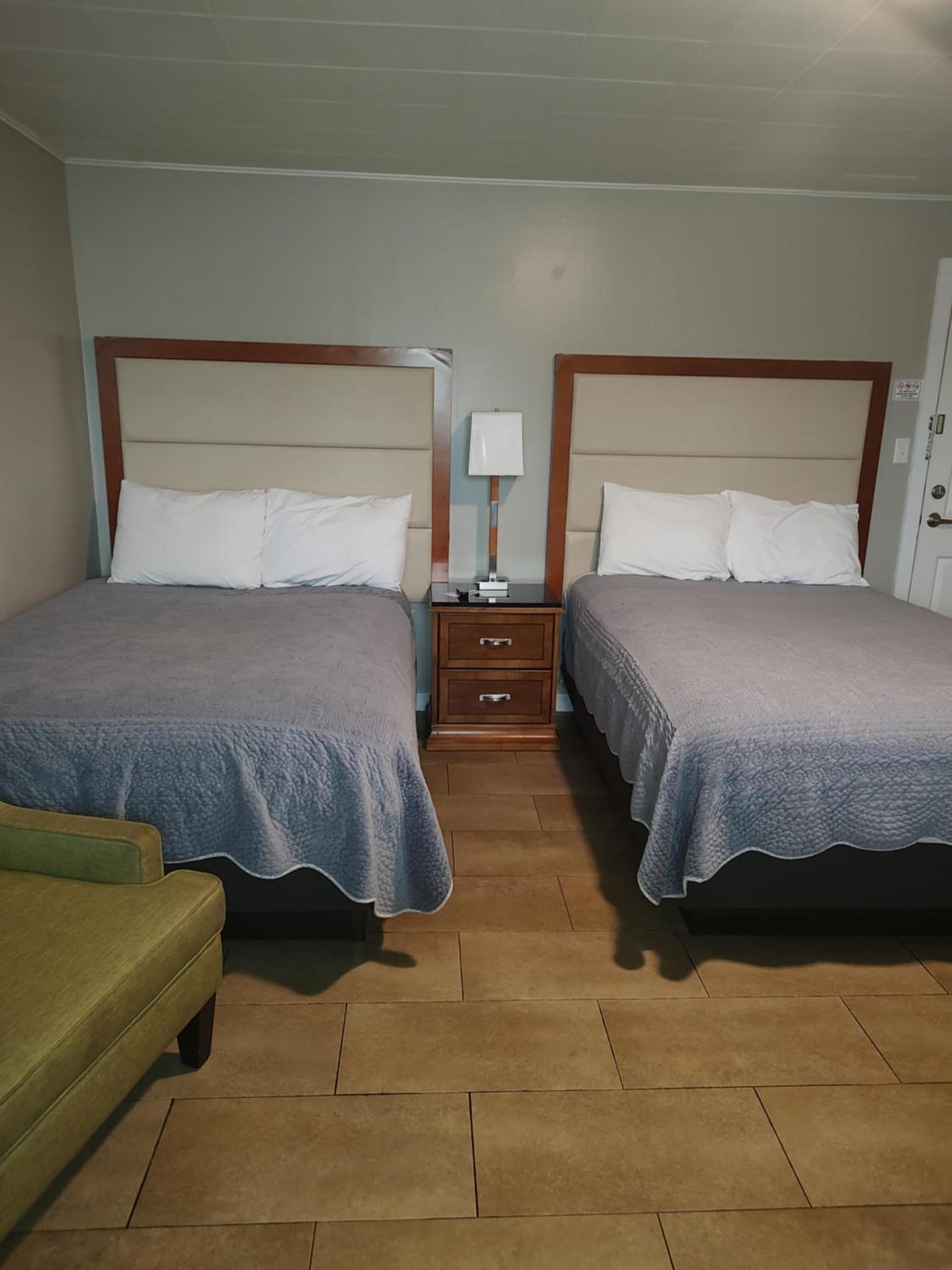 Vacationland Inn & Suites photo 11