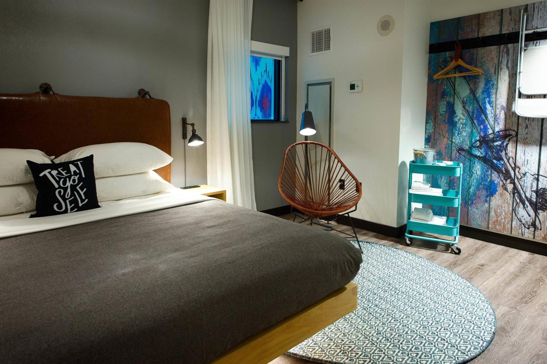 MOXY New Orleans Downtown/French Quarter Area photo 11