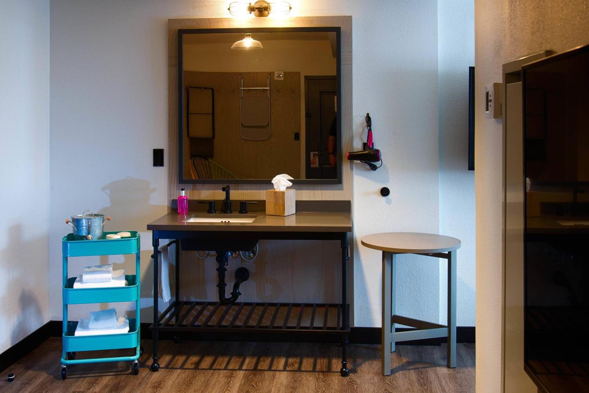 MOXY New Orleans Downtown/French Quarter Area photo 20