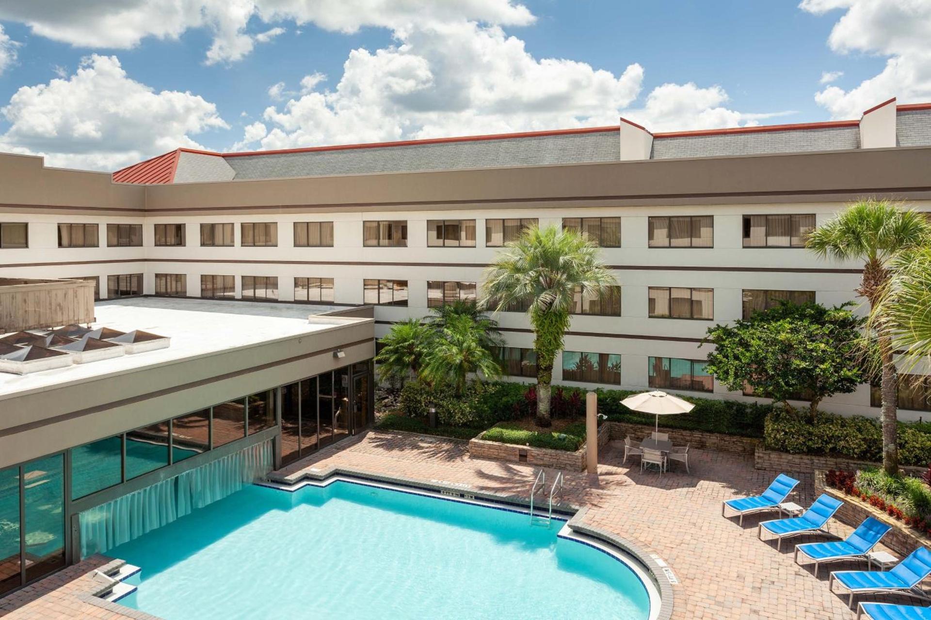 Sheraton Suites Orlando Airport Hotel photo 10