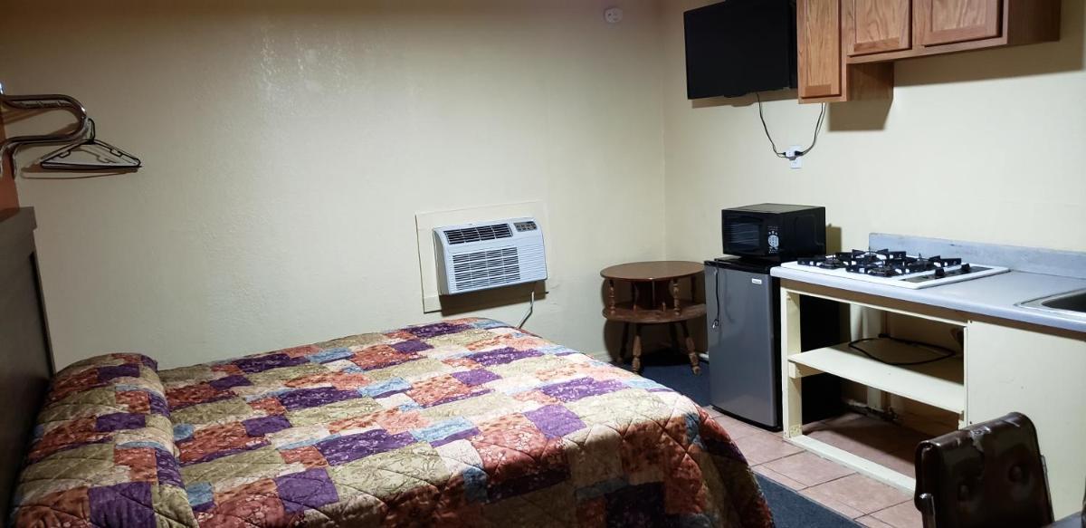 Economy Inn Odessa photo 4