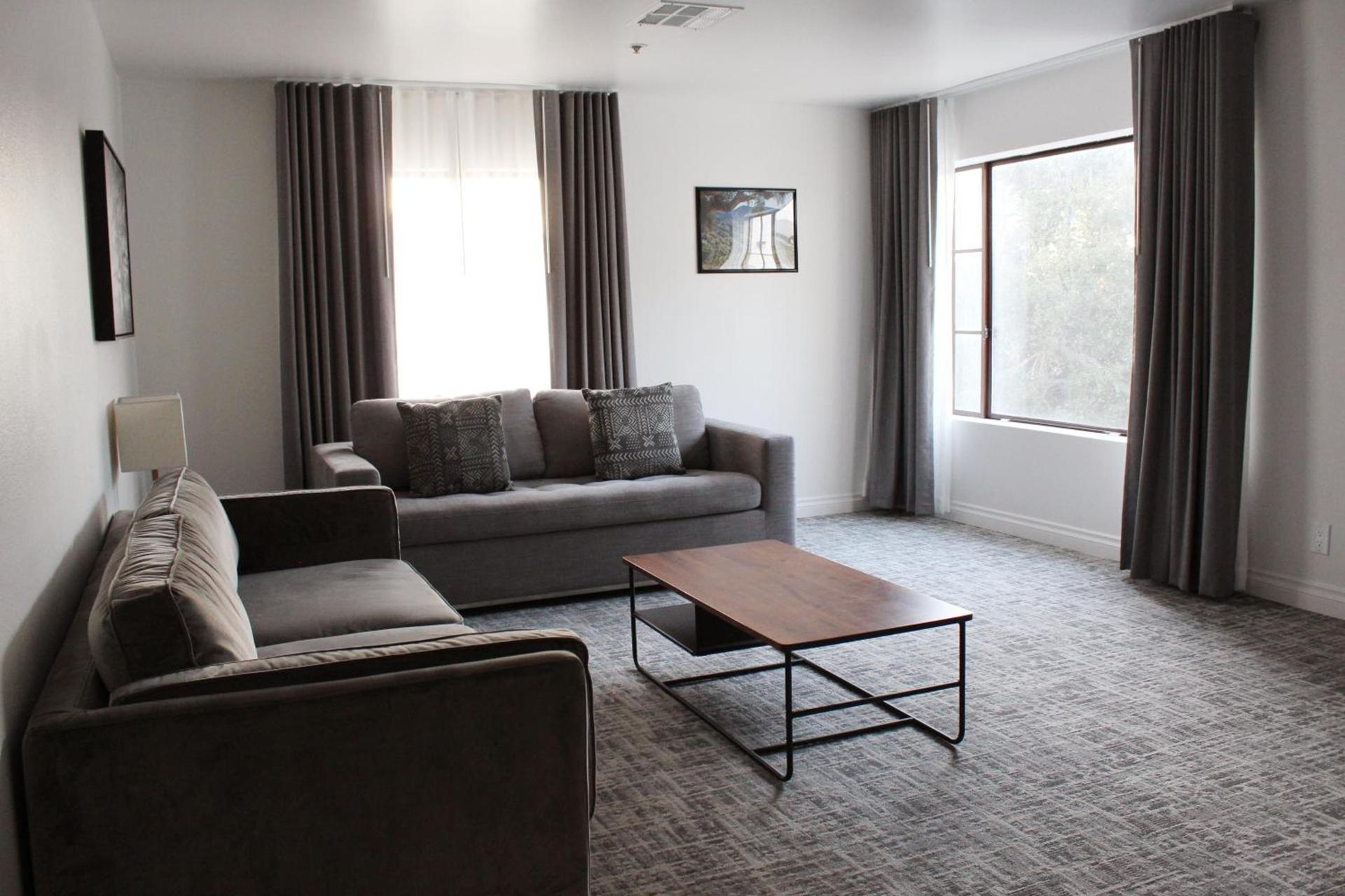 Vinland Hotel and Lounge photo 31