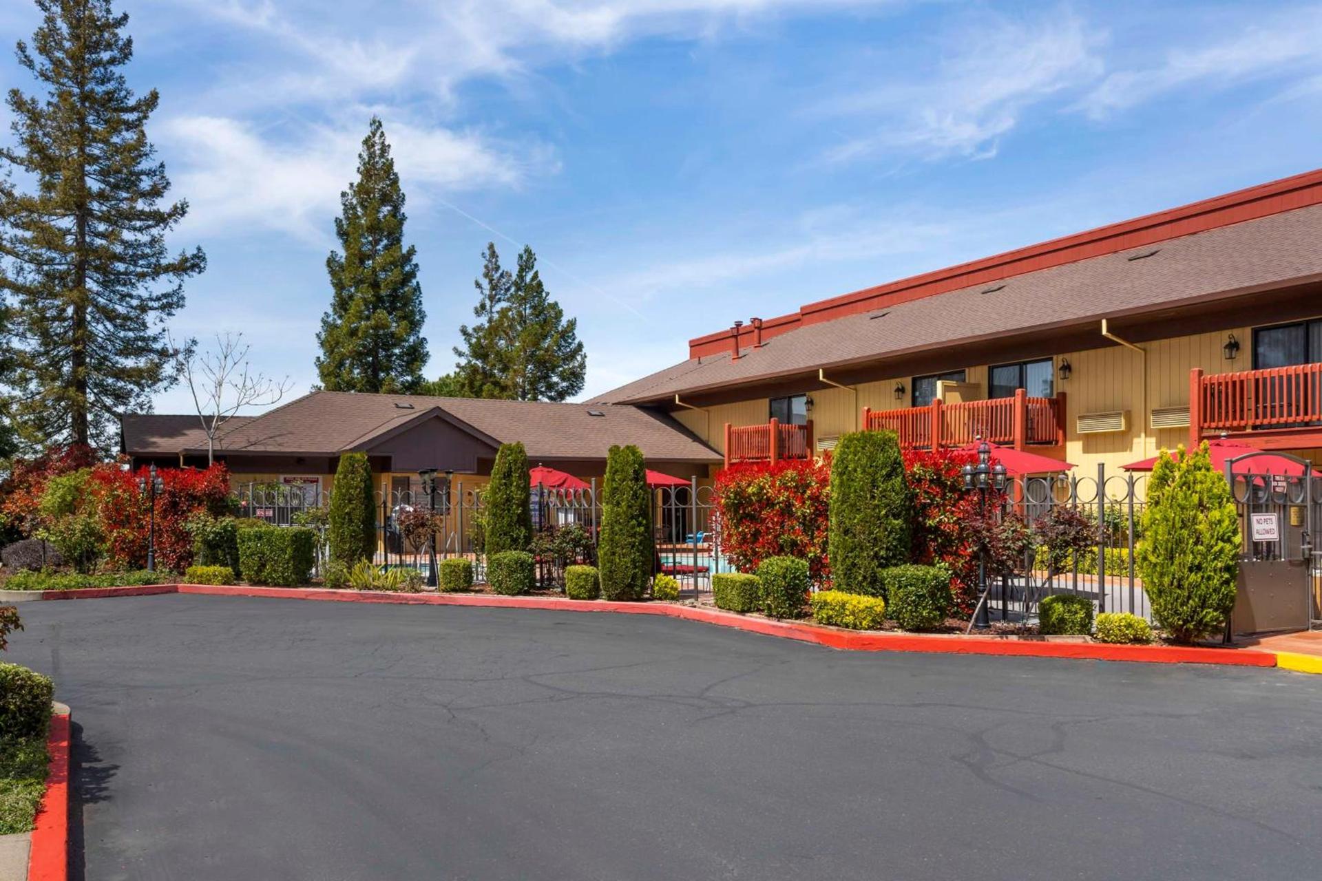 Best Western Plus Placerville Inn photo 14