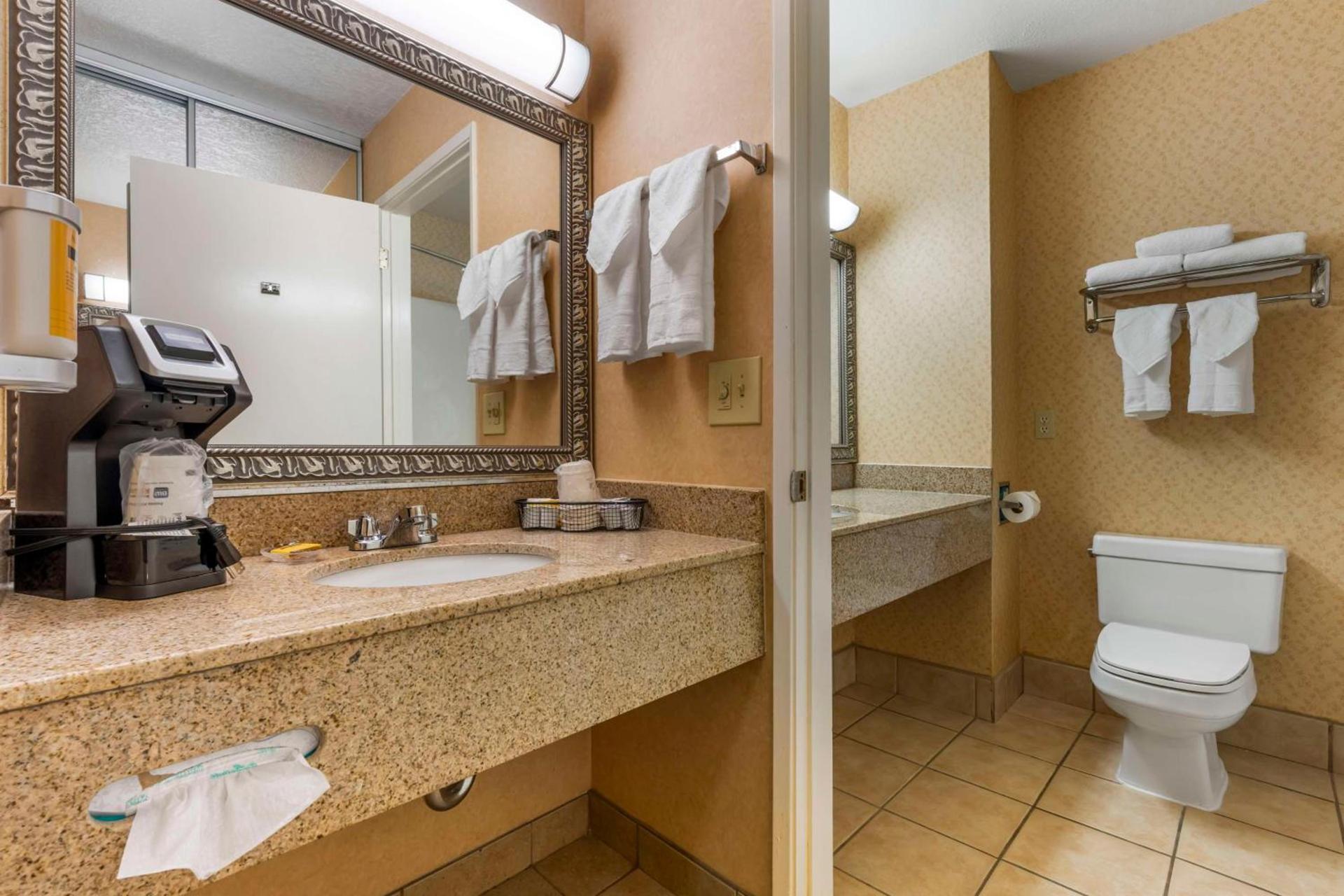 Best Western Plus Placerville Inn photo 40
