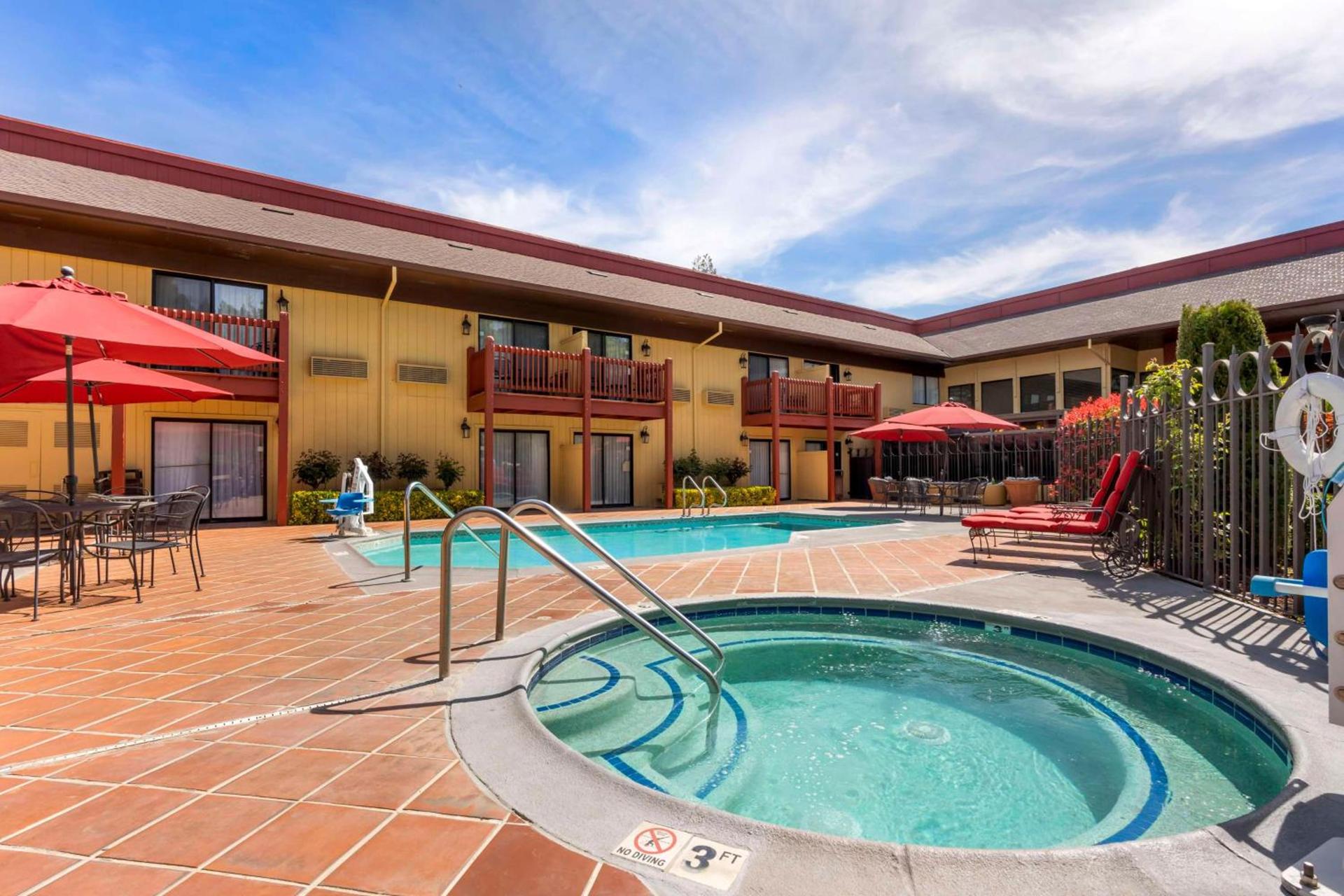 Best Western Plus Placerville Inn photo 16