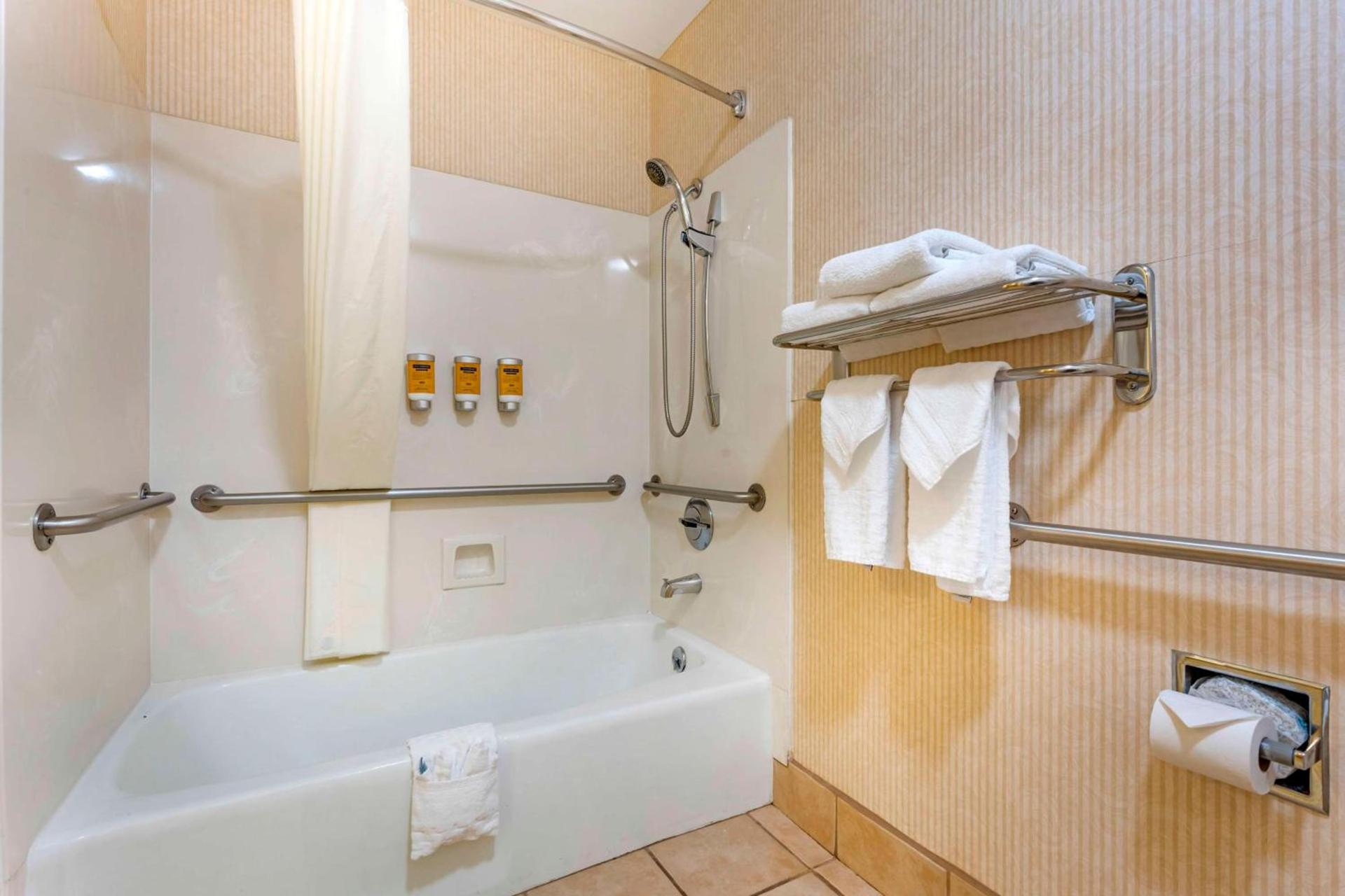 Best Western Plus Placerville Inn photo 41