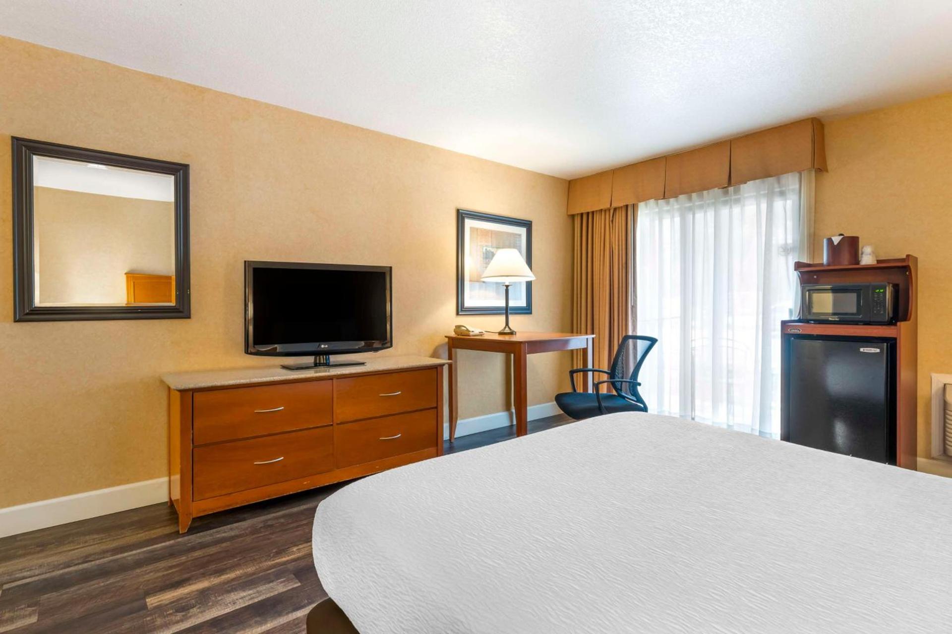 Best Western Plus Placerville Inn photo 27