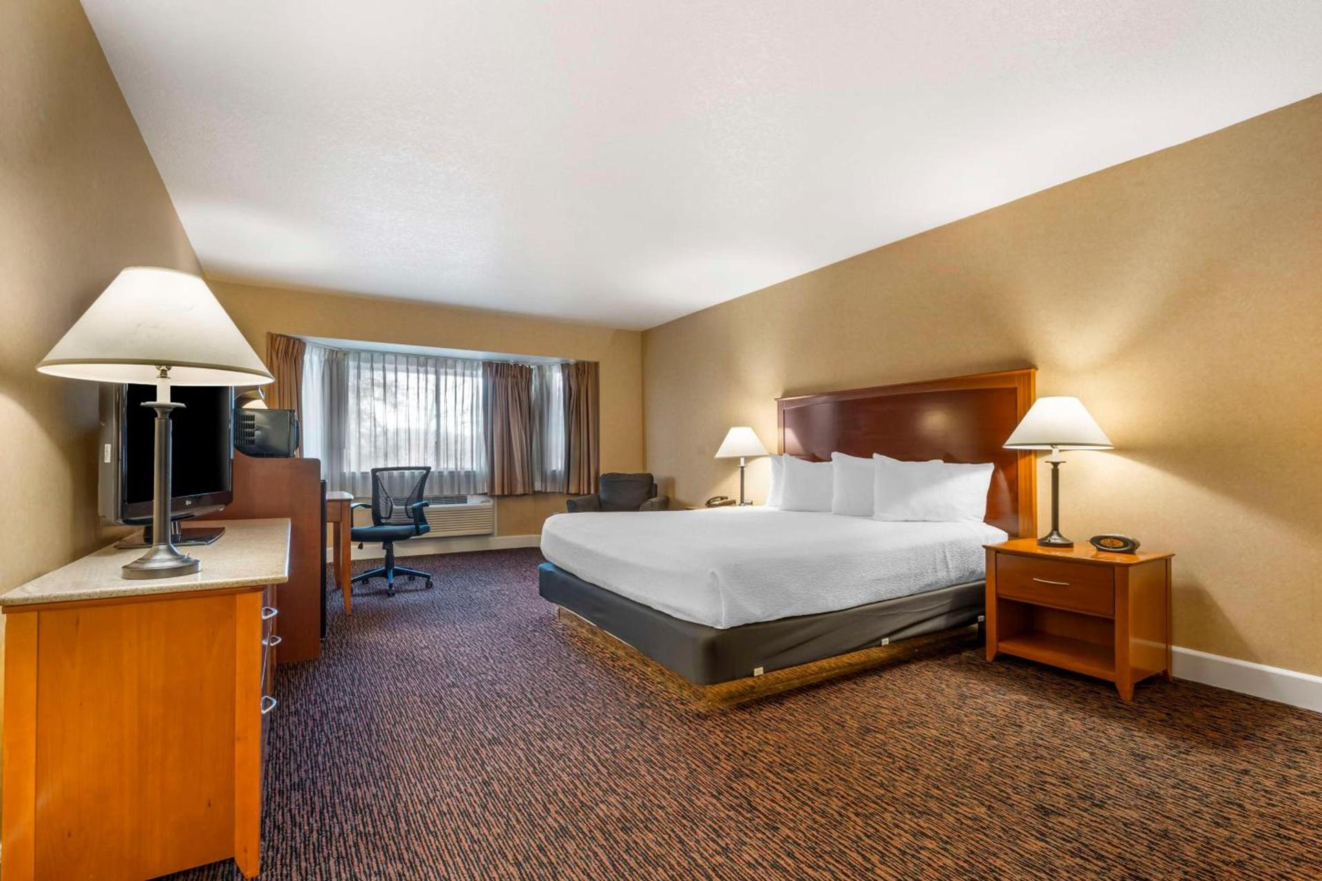Best Western Plus Placerville Inn photo 30