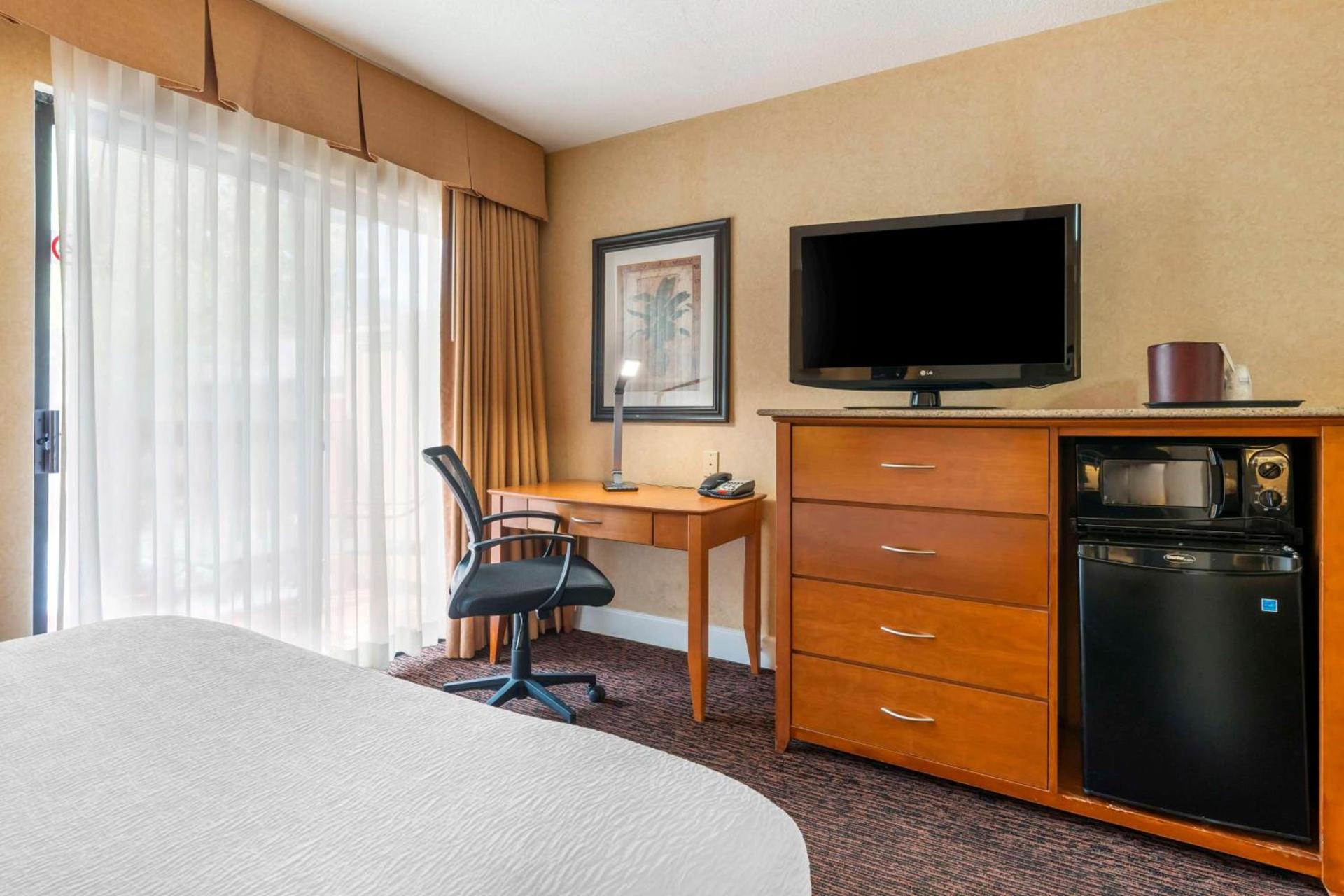 Best Western Plus Placerville Inn photo 37