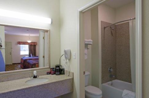 Americas Best Value Inn Byhalia photo 11