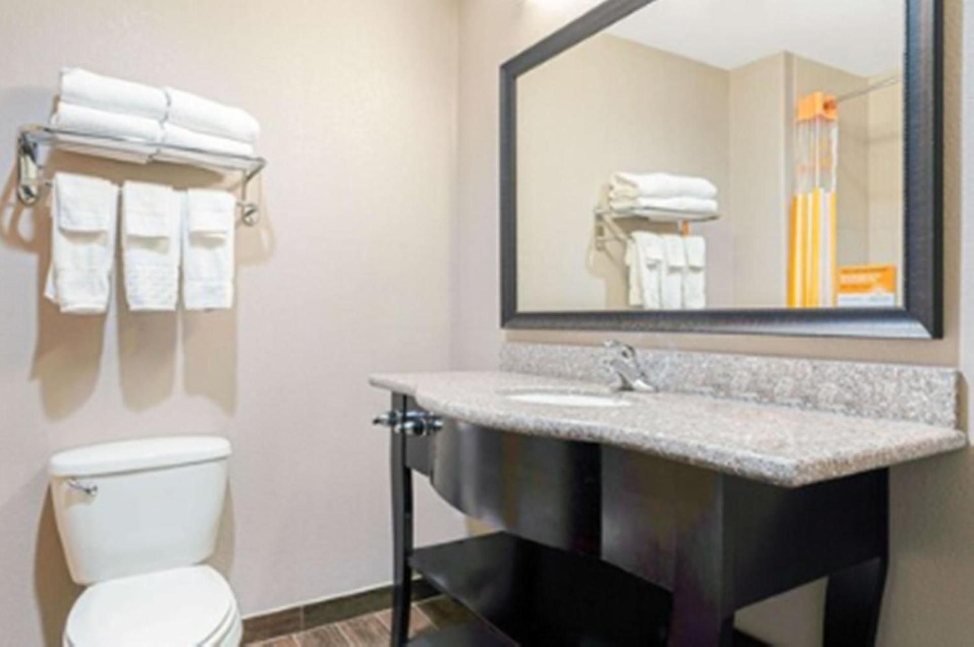 La Quinta by Wyndham McAlester photo 38