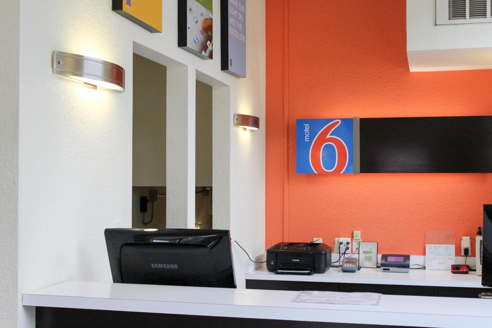 Motel 6-Fort Lupton, CO photo 59