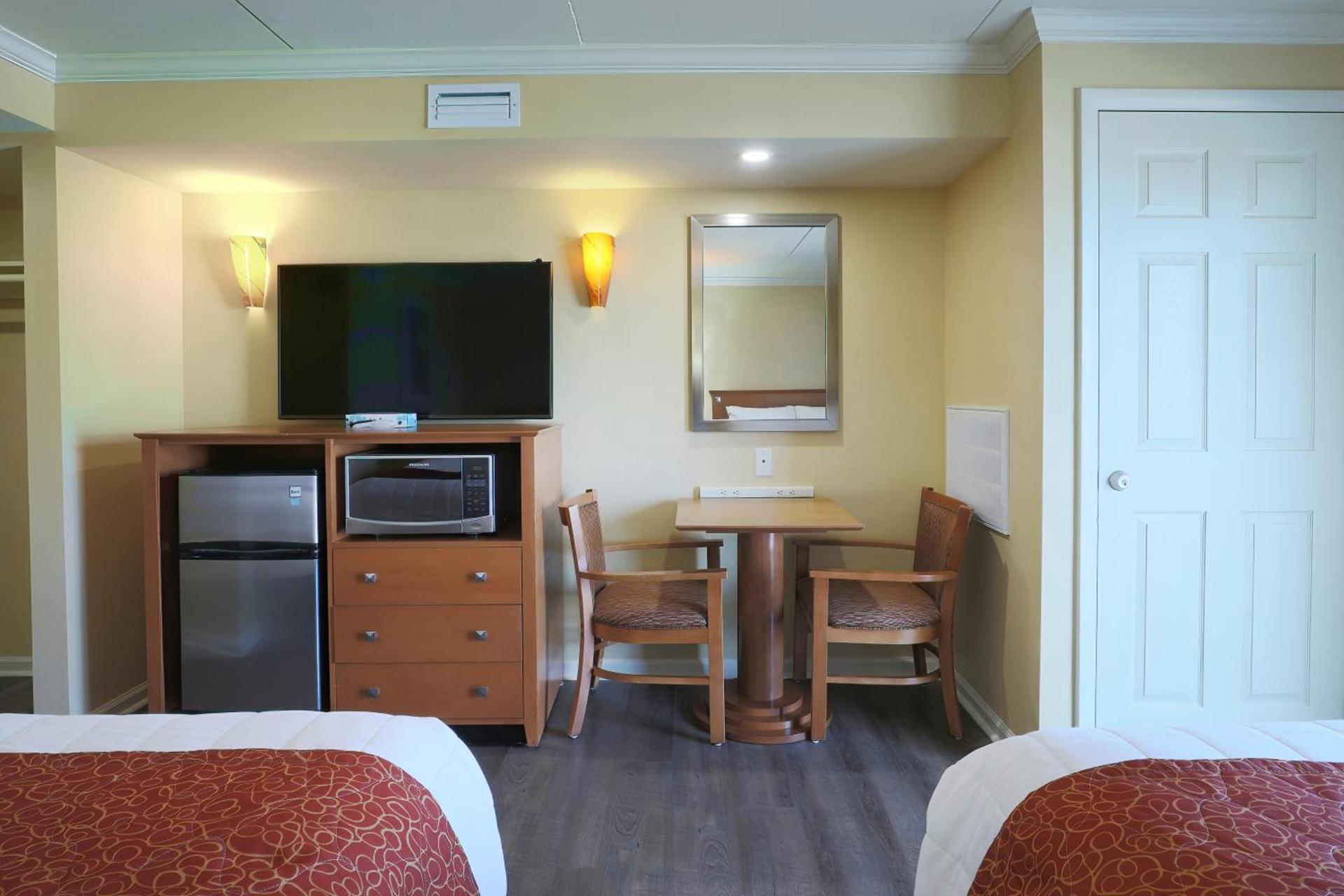 Fleur de Lis Beach Motel photo 31