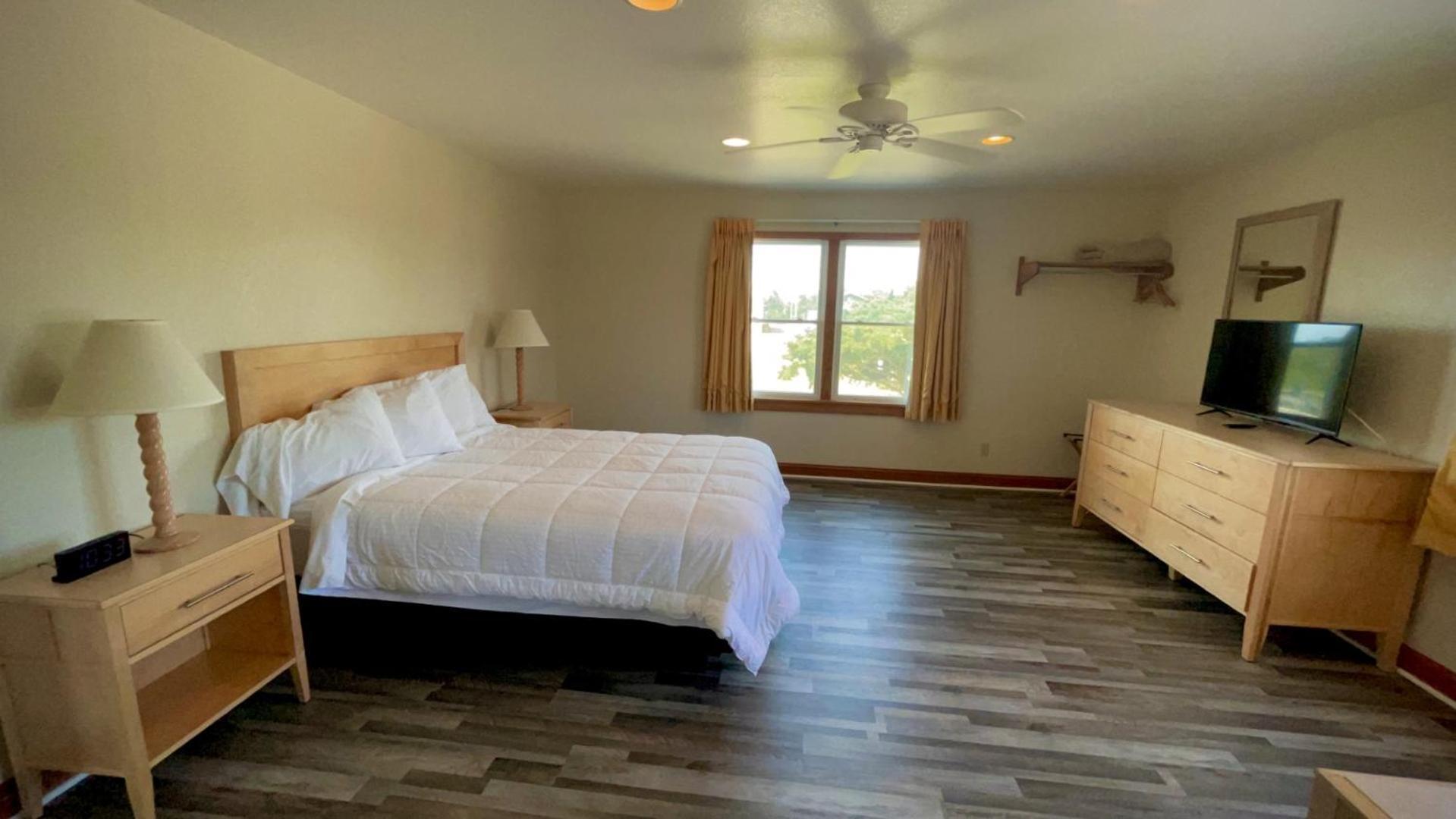 Pony Island Inn photo 43