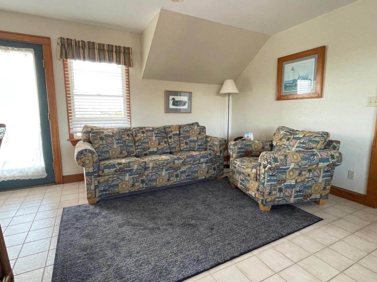 Pony Island Inn photo 19