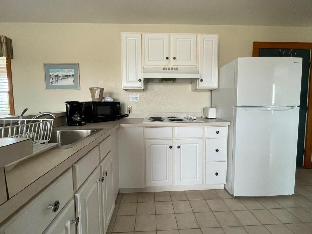 Pony Island Inn photo 14