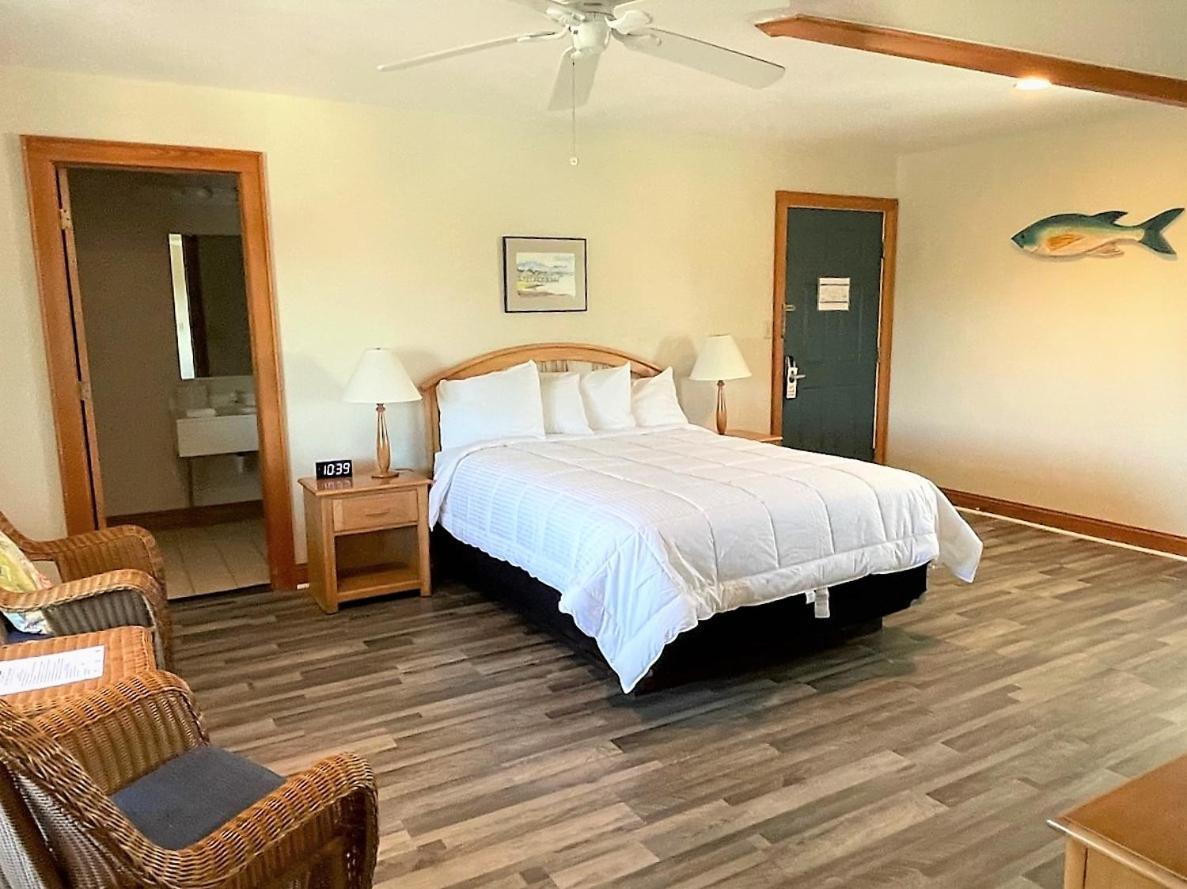 Pony Island Inn photo 55