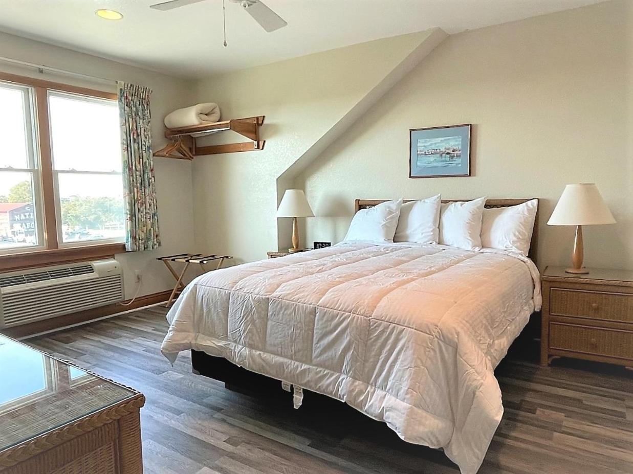 Pony Island Inn photo 35