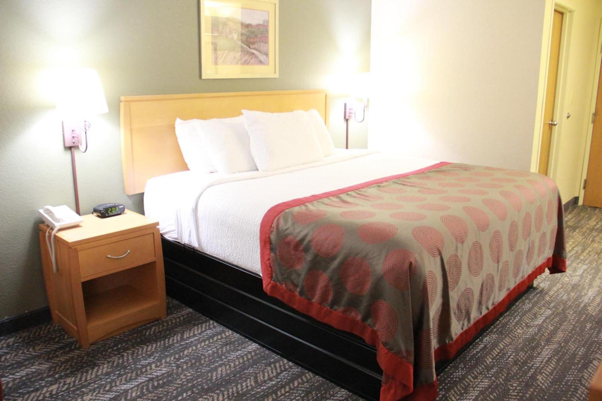 Ramada by Wyndham Spirit Lake/Okoboji photo 42