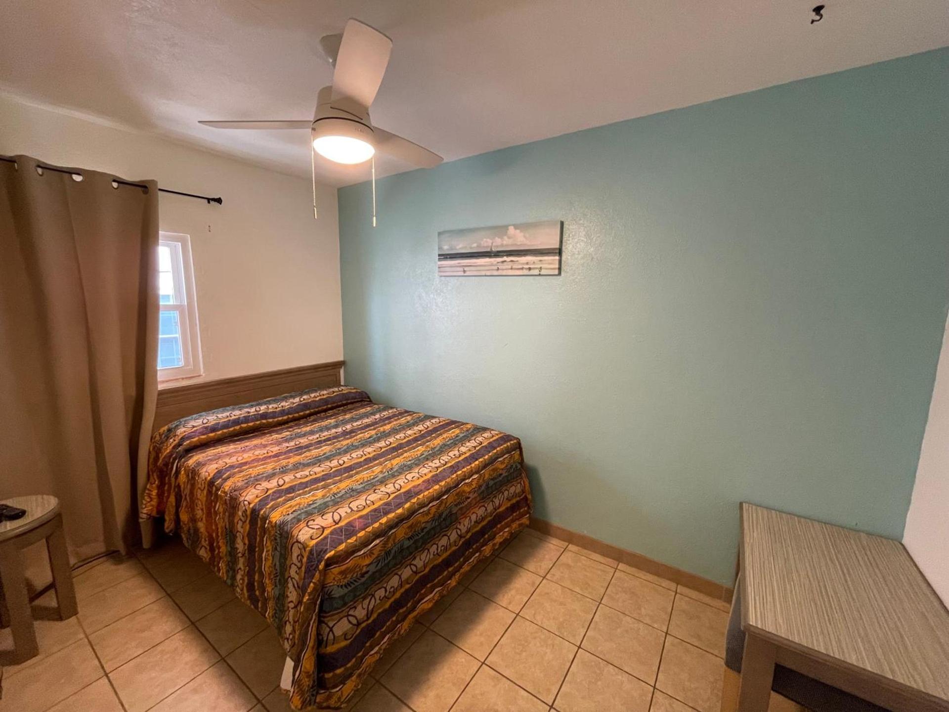 Beach Colony Motel photo 22