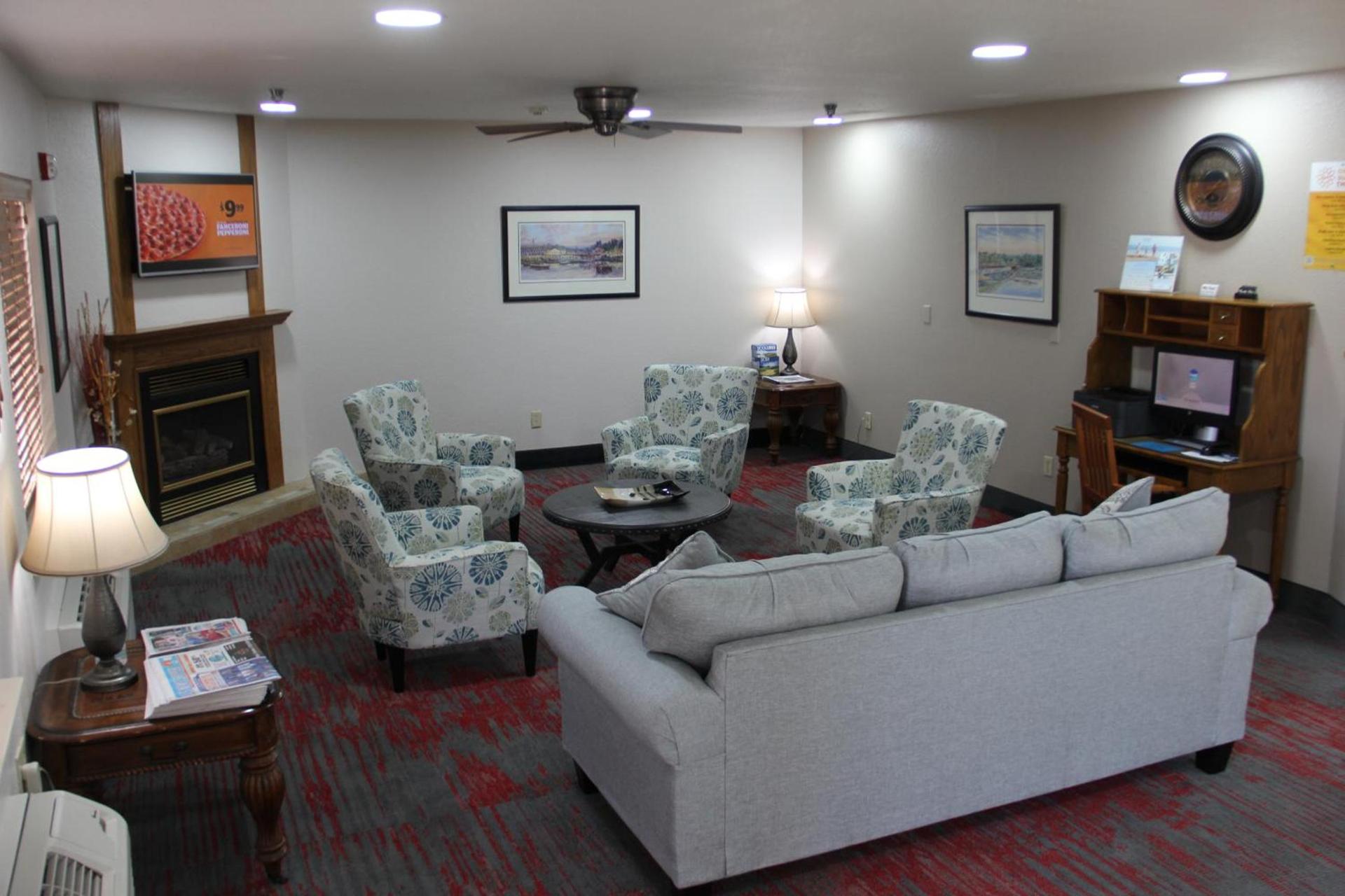 Ramada by Wyndham Spirit Lake/Okoboji photo 53