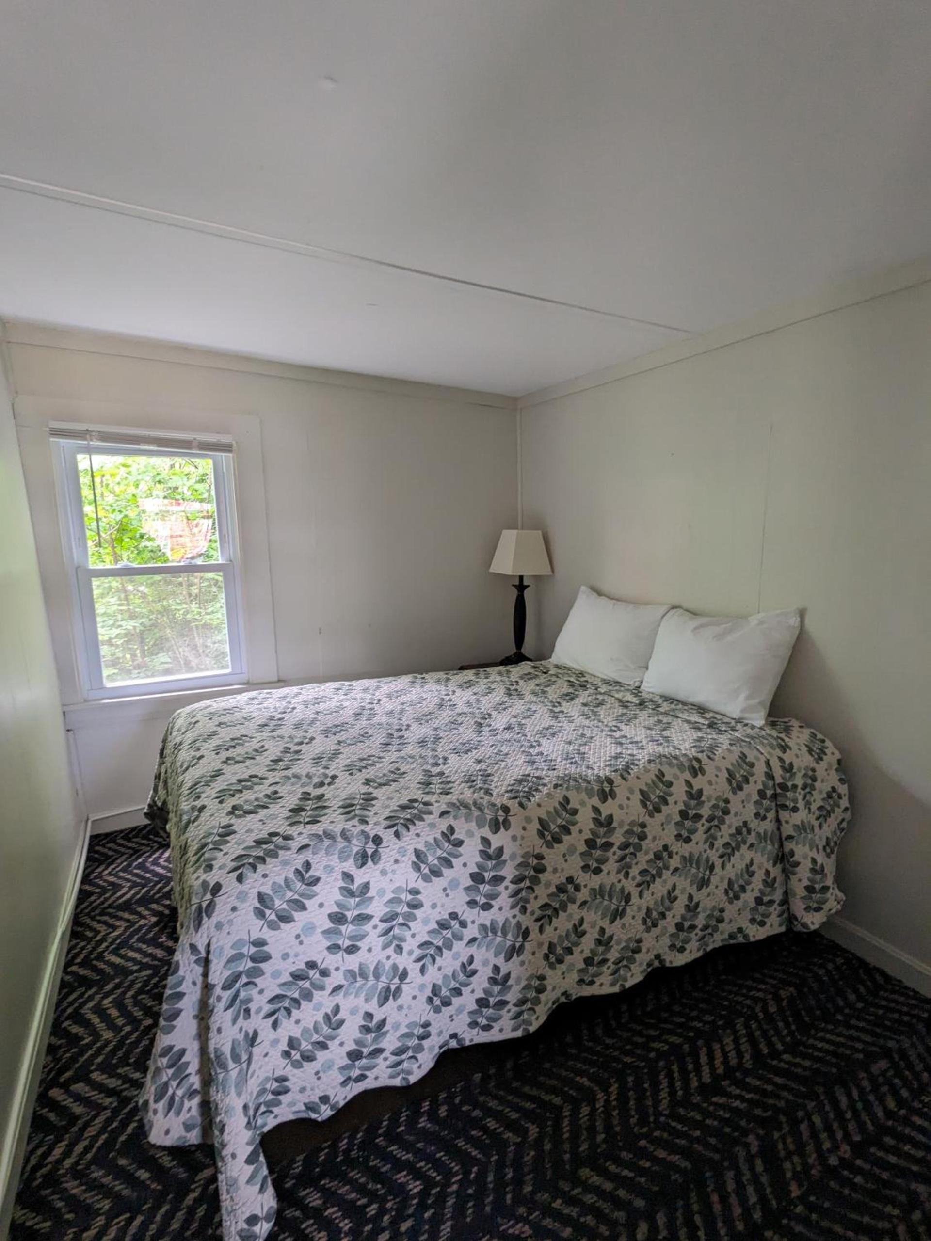 Perry's Motel and Cottages photo 21