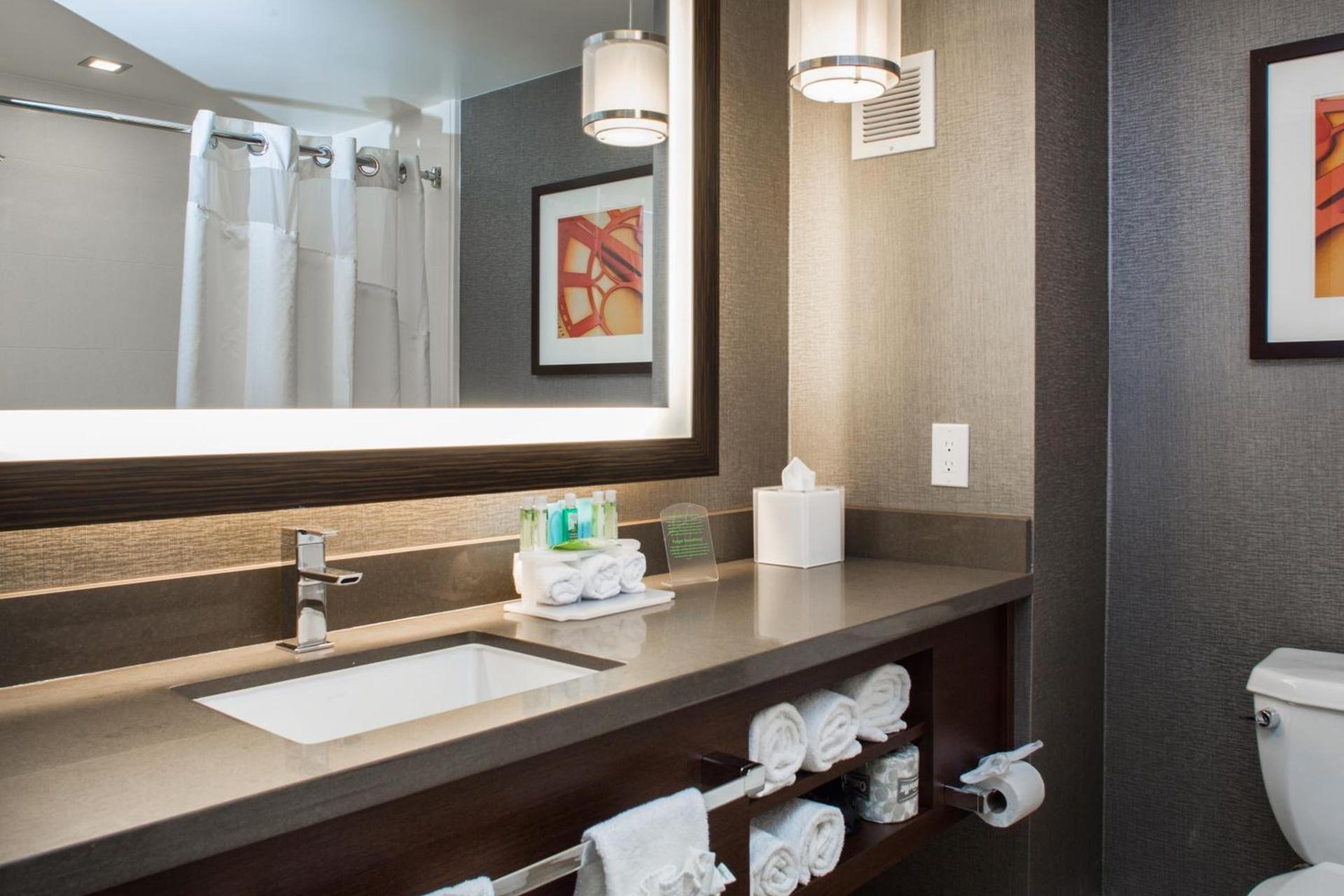 Holiday Inn Express Redwood City Central by IHG photo 6