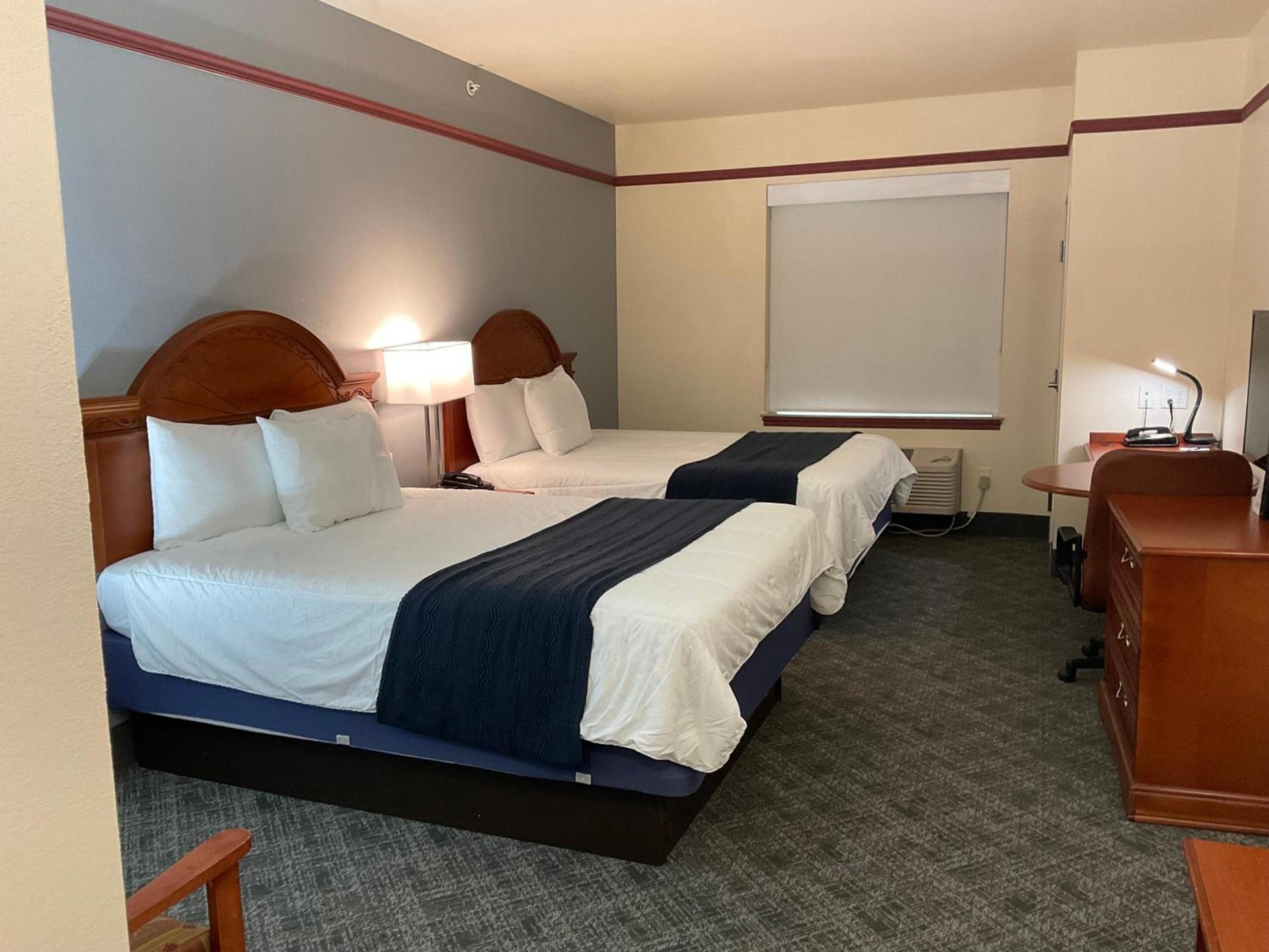 Budget Host Inn and Suites Cameron photo 18