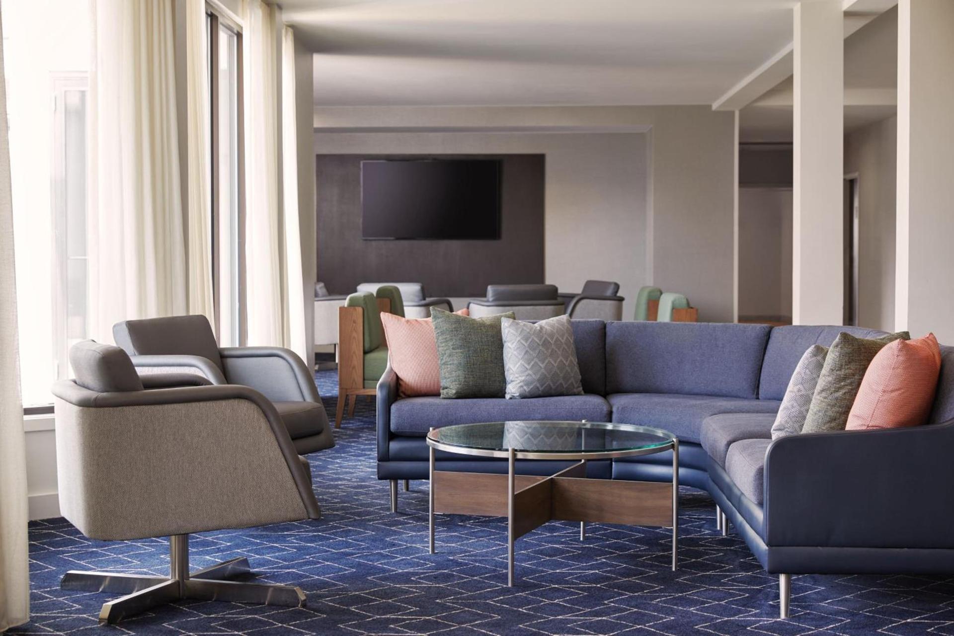 Courtyard by Marriott St. Louis Downtown West photo 6
