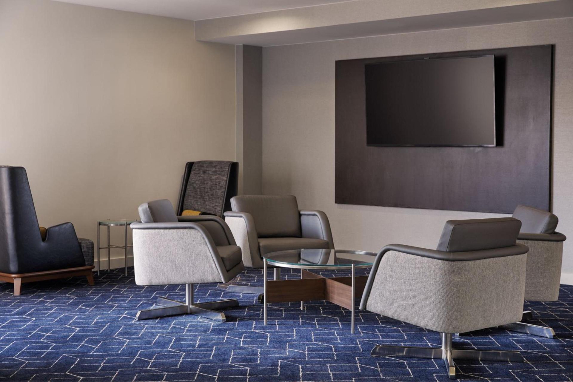 Courtyard by Marriott St. Louis Downtown West photo 7