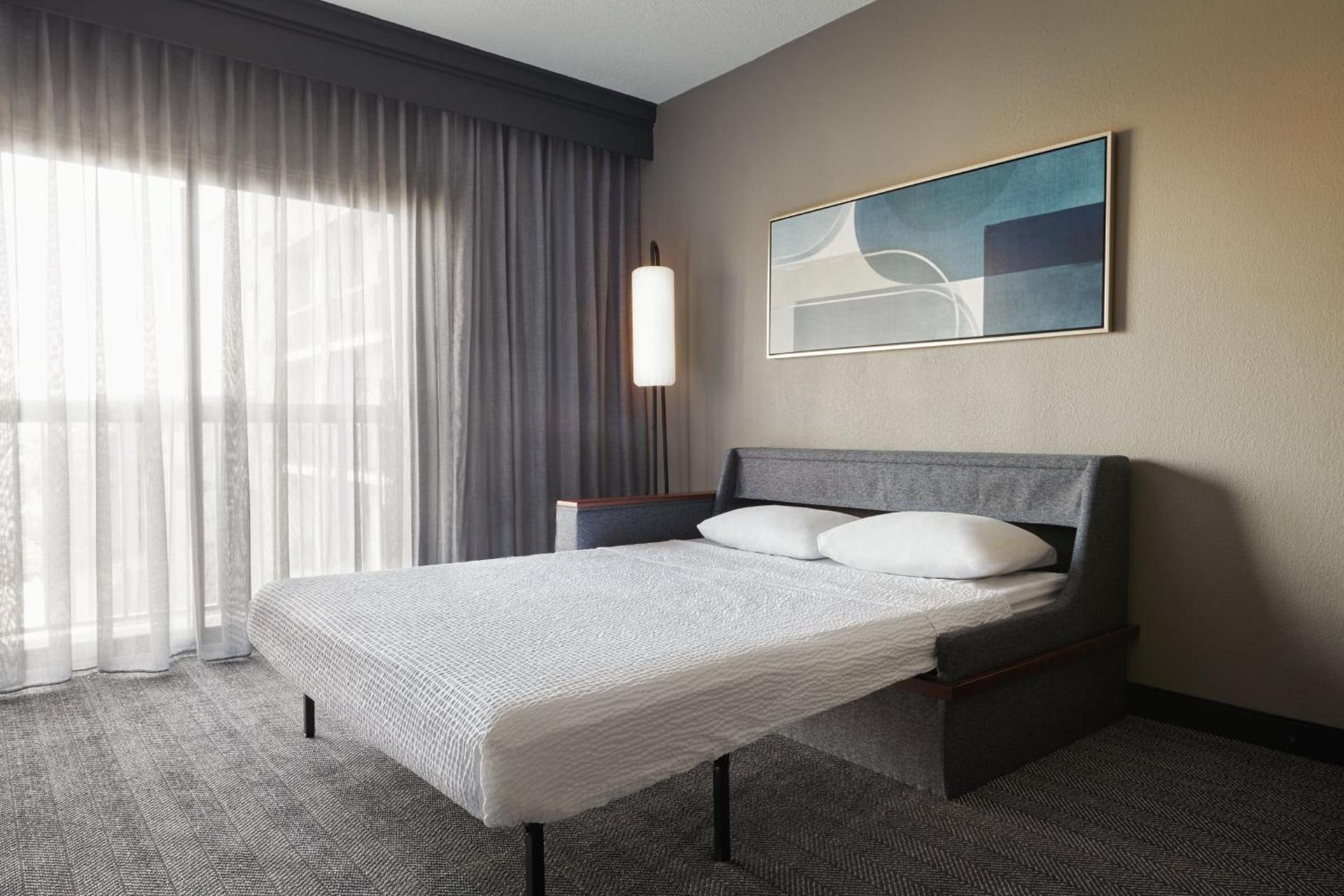 Courtyard by Marriott St. Louis Downtown West photo 11