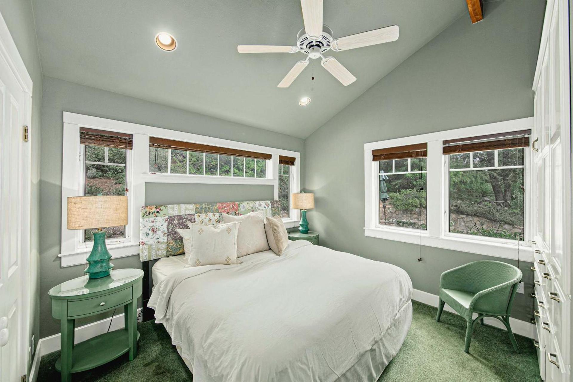 Orchard Hill photo 89