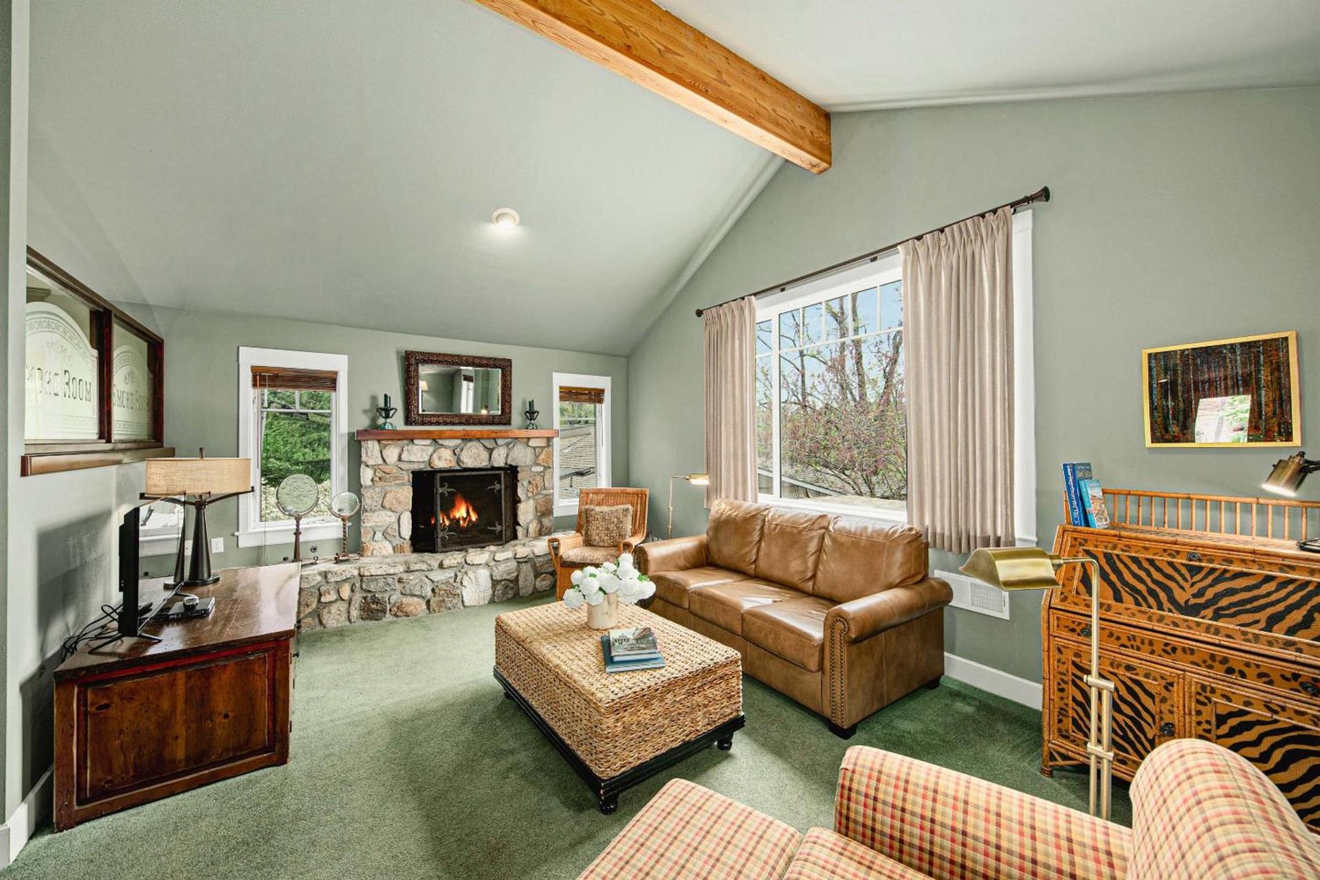 Orchard Hill photo 87