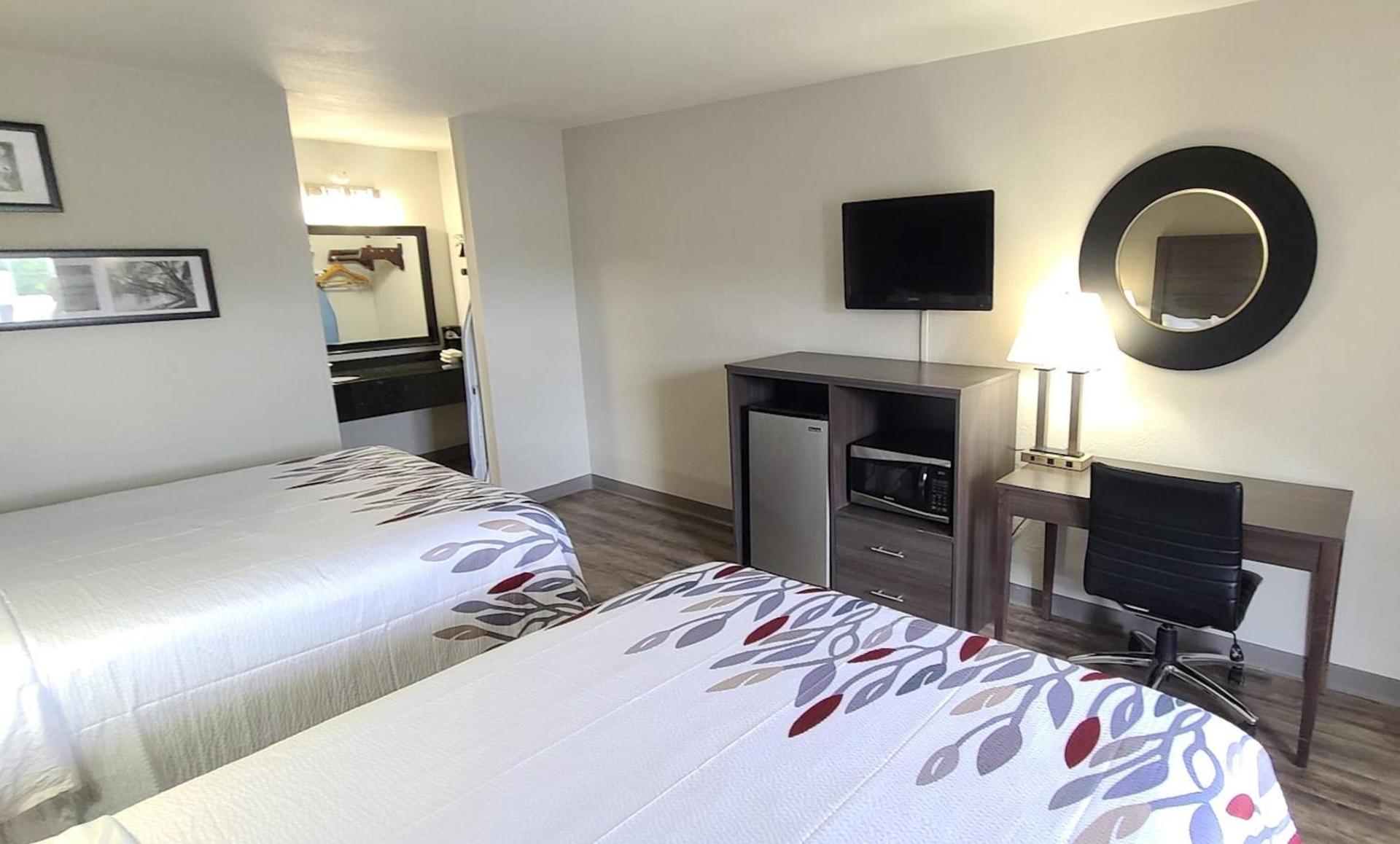 Red Roof Inn & Suites Duncan photo 8