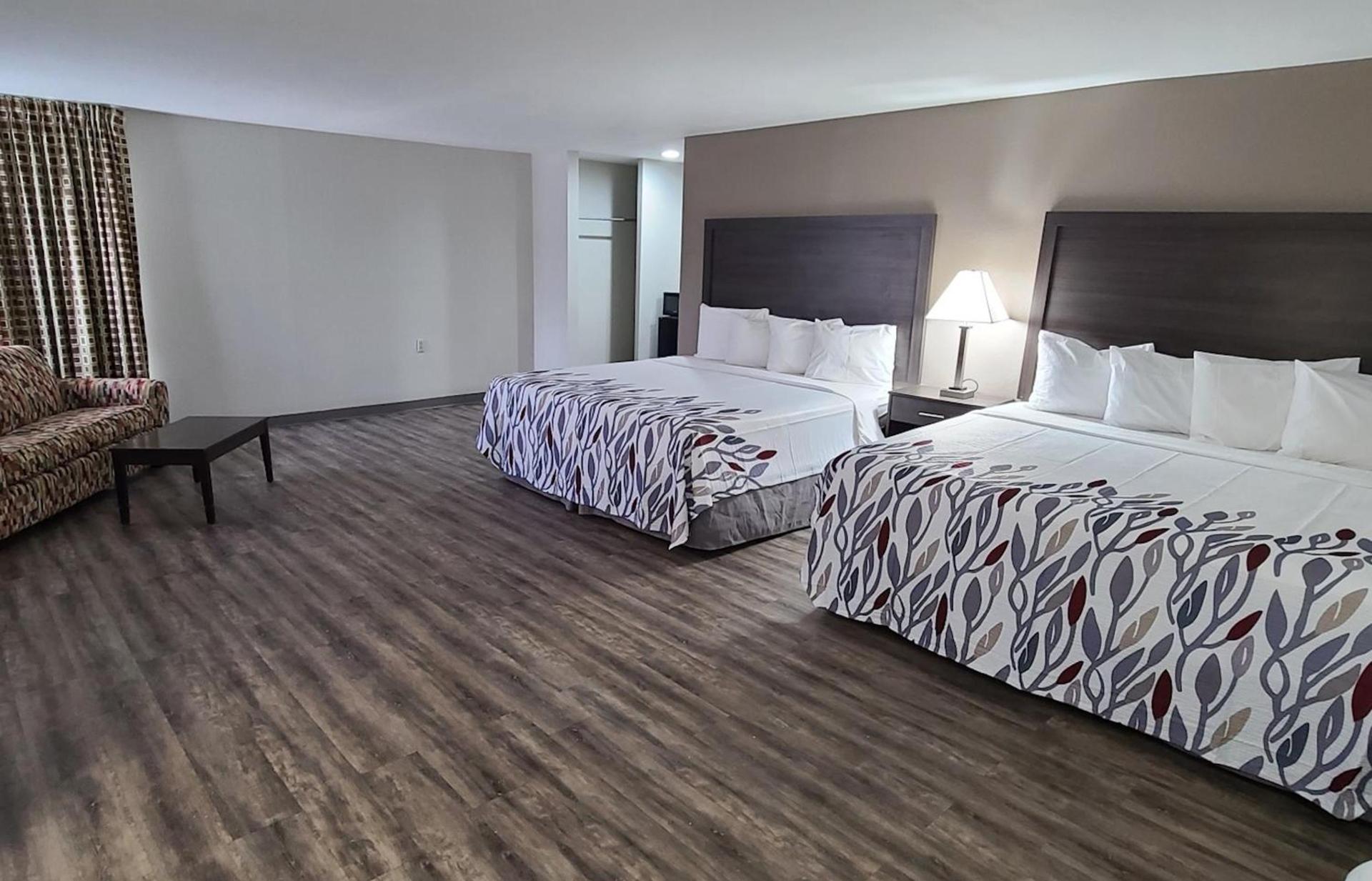 Red Roof Inn & Suites Duncan photo 15