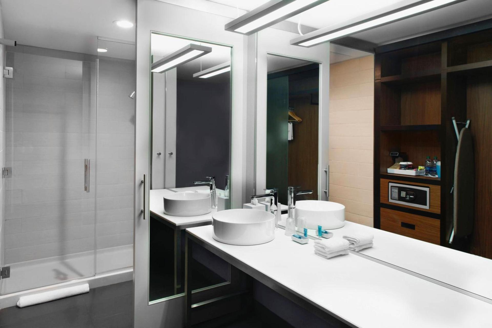 Aloft by Marriott Raleigh-Durham Airport Brier Creek photo 12