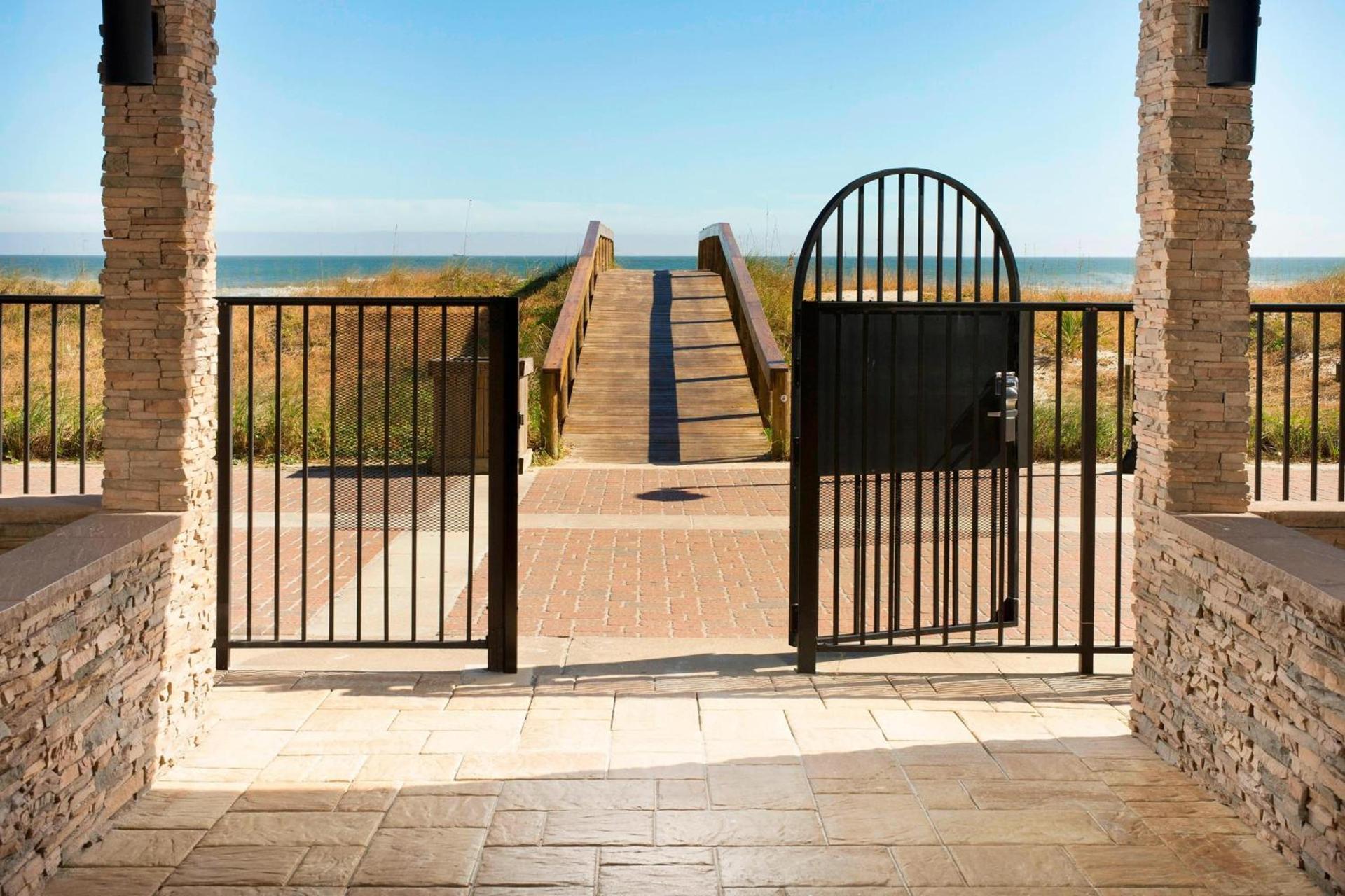Four Points by Sheraton Jacksonville Beachfront photo 8