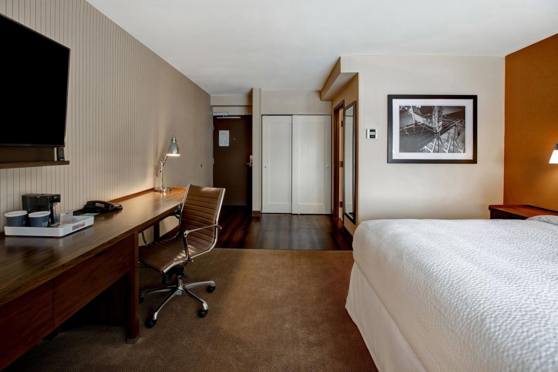Four Points by Sheraton Peoria photo 26