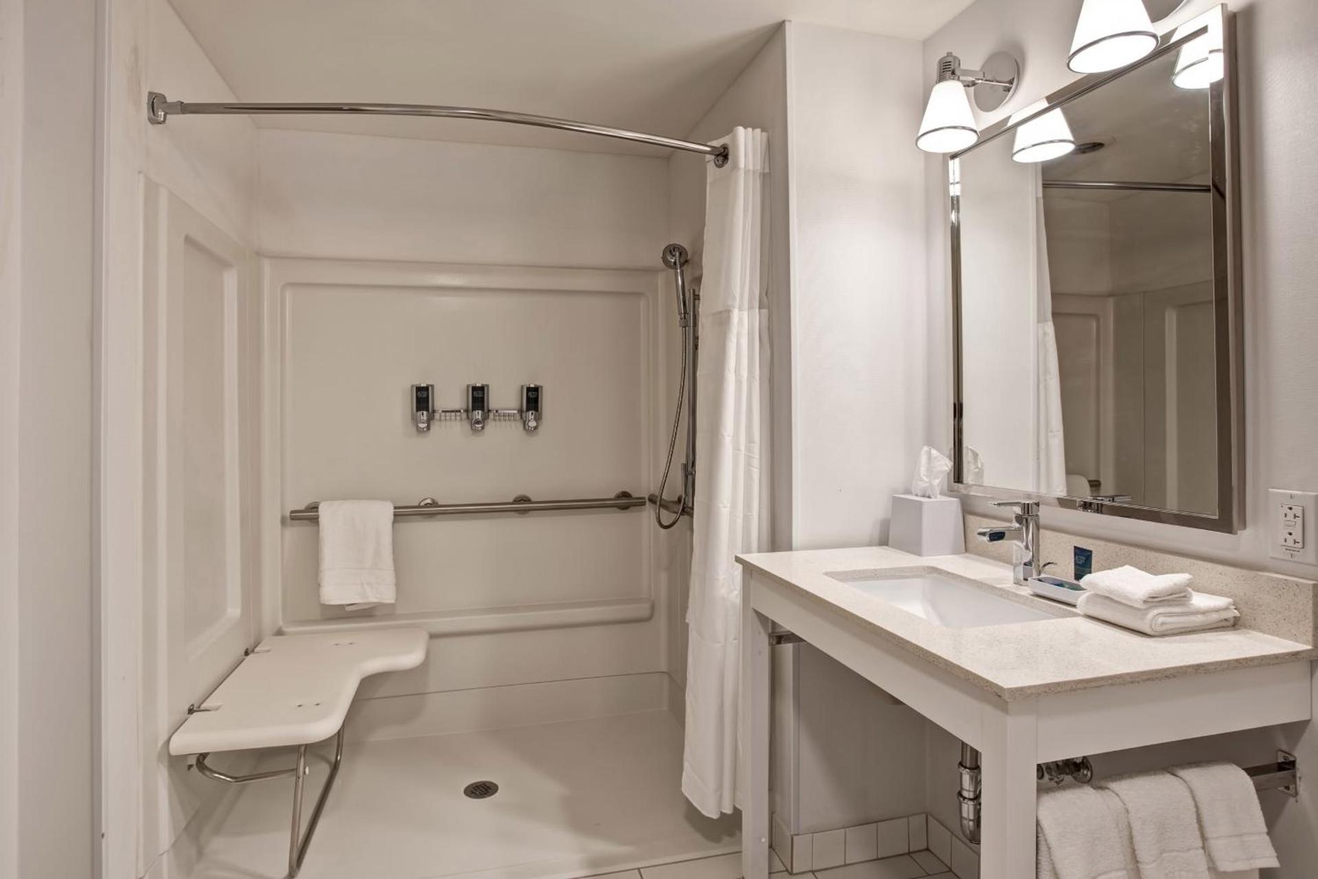 Four Points by Sheraton Peoria photo 40