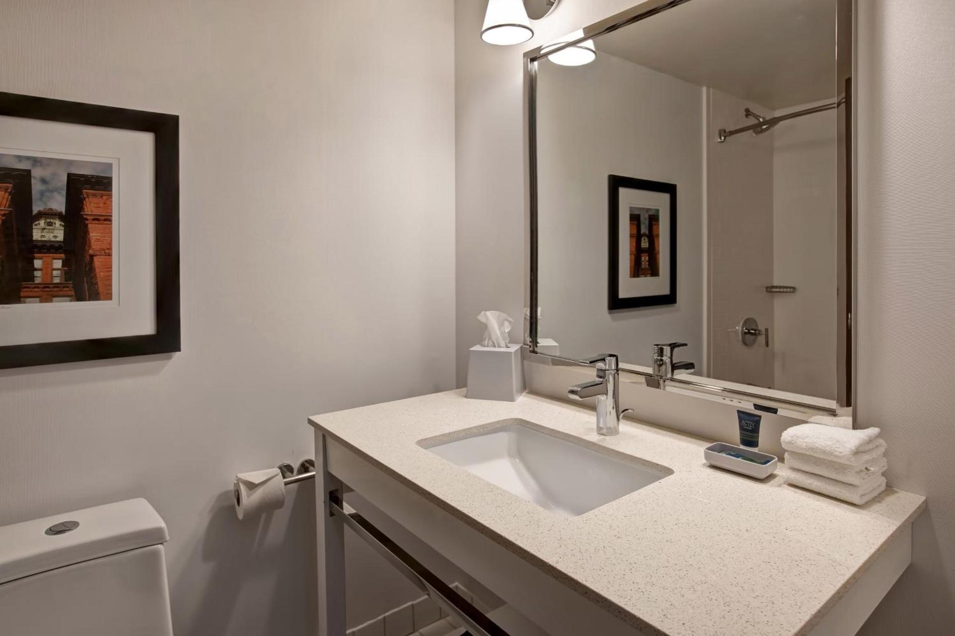 Four Points by Sheraton Peoria photo 39