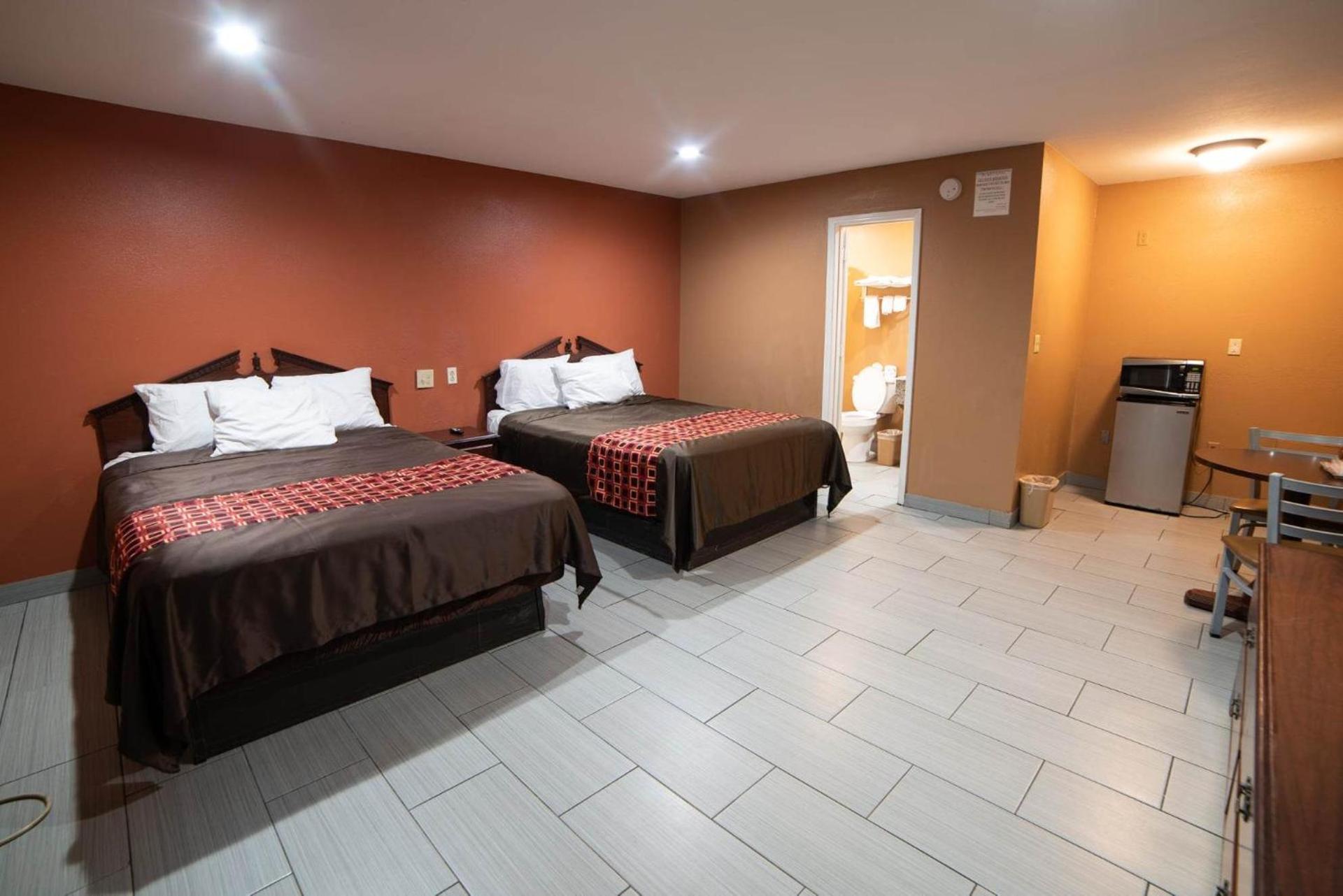 Americas Best Value Inn and Suites Siloam Springs photo 18