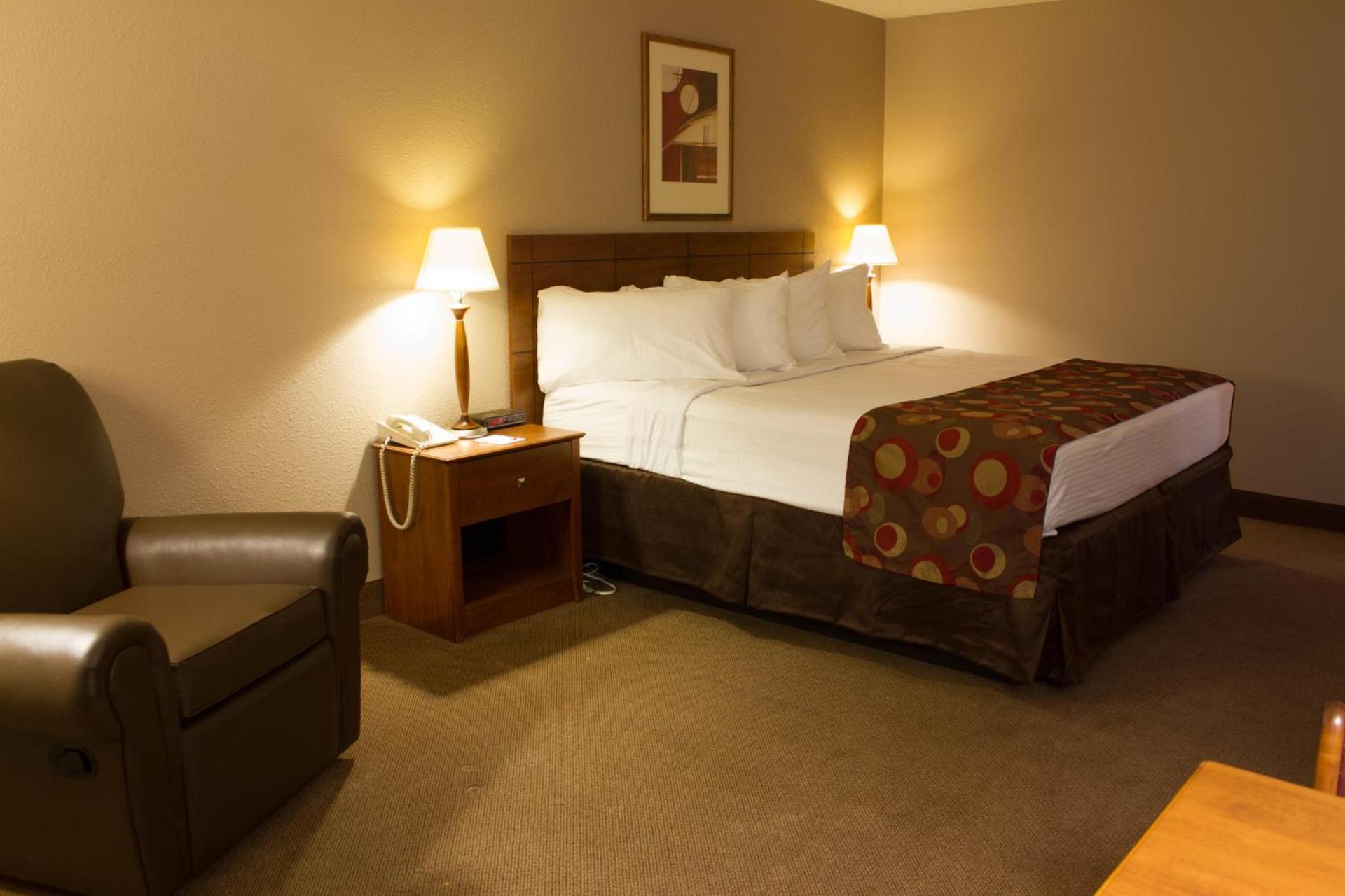 Ramada by Wyndham Bismarck photo 28