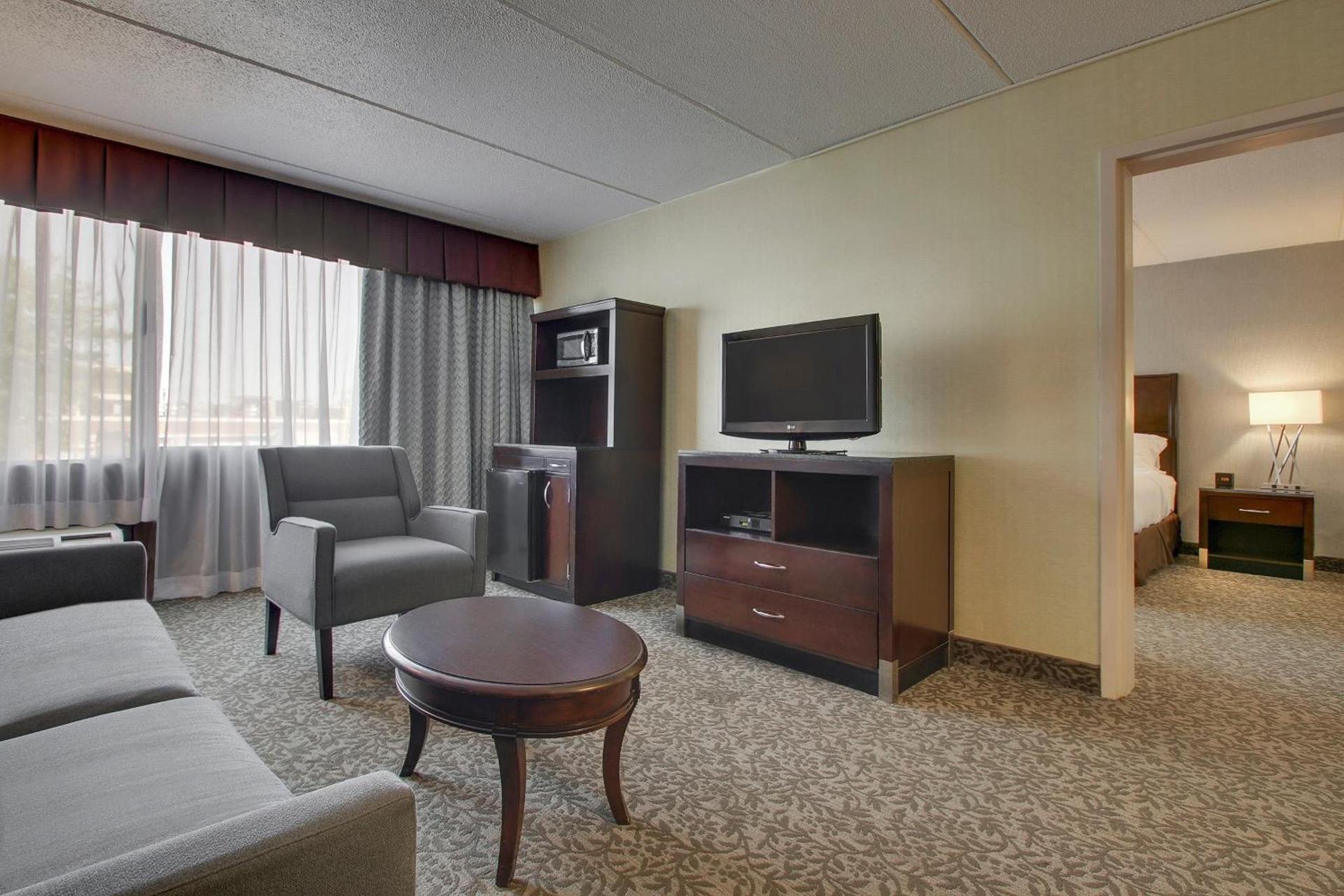 Holiday Inn Westbury-Long Island by IHG photo 43