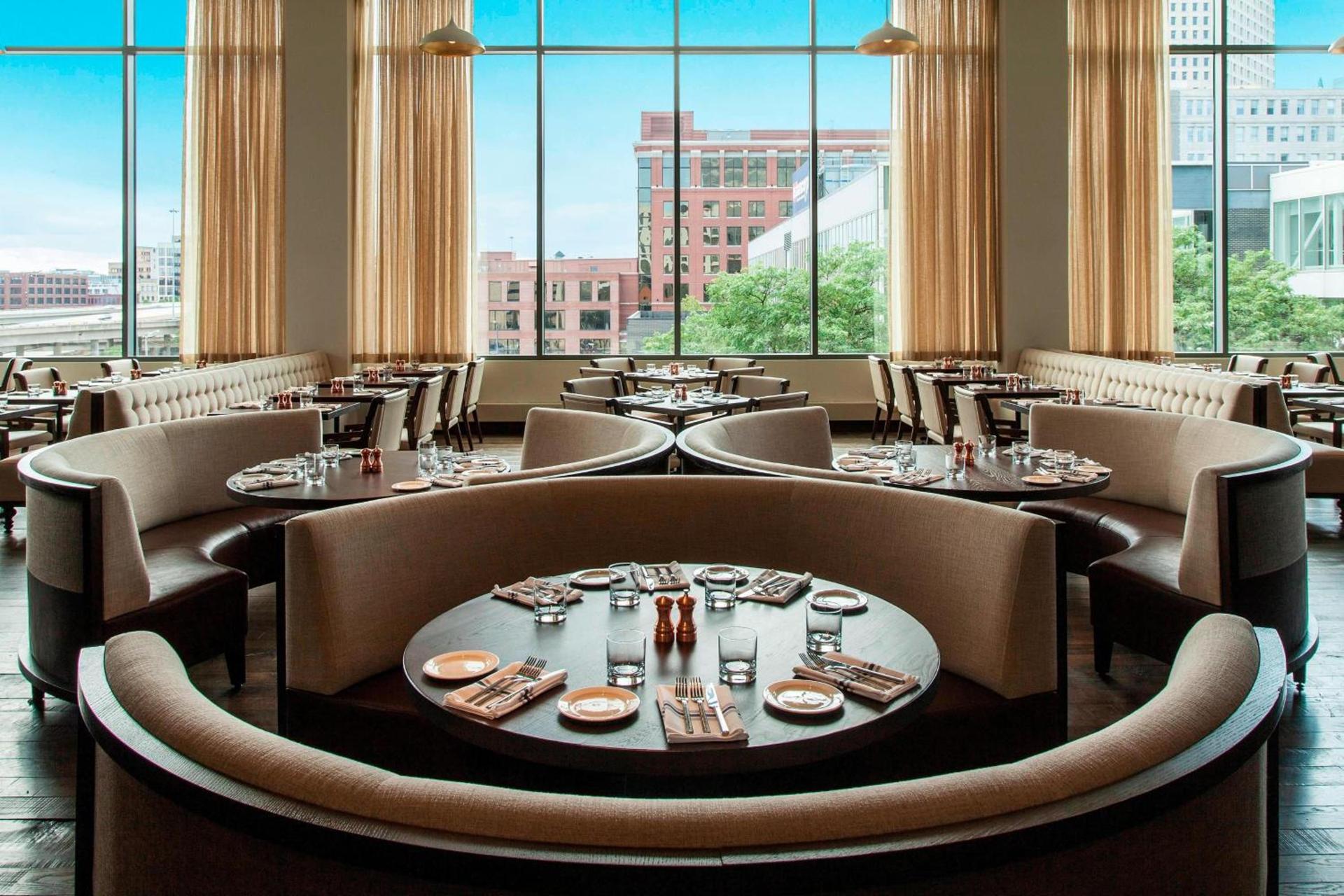 The Westin Milwaukee photo 33