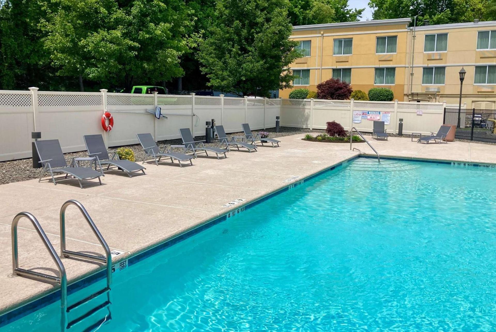 La Quinta by Wyndham Danbury photo 11