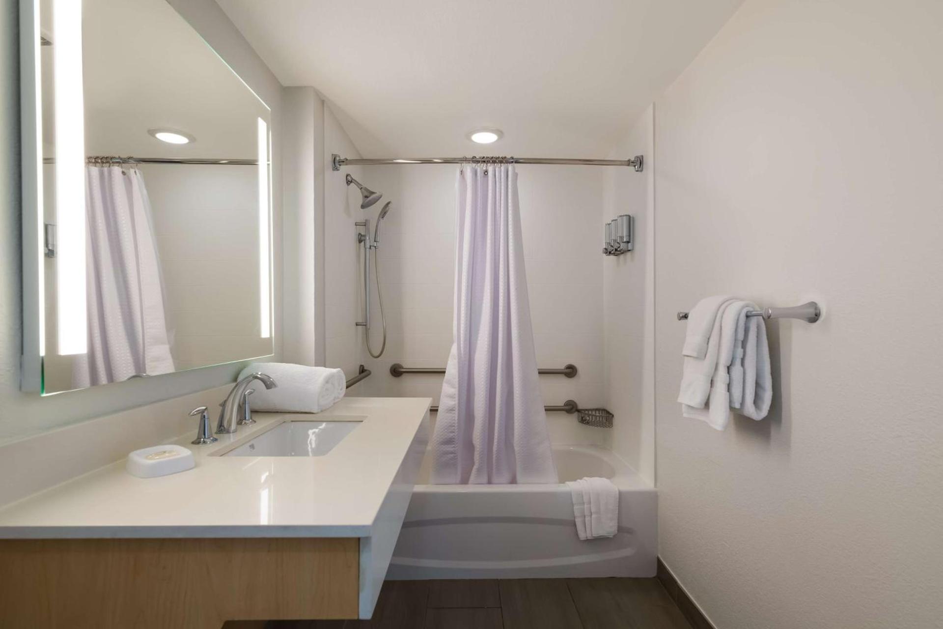 Sonesta ES Suites Orlando International Drive photo 18
